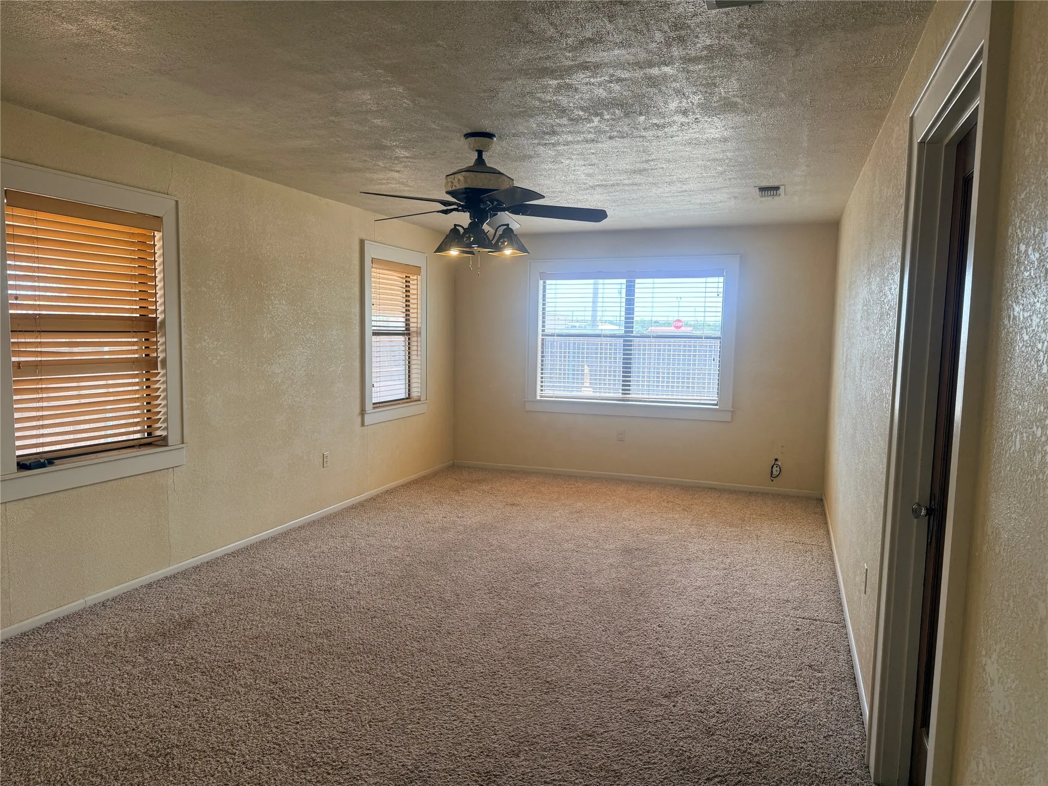 Single Family Residence For Sale in Stonewall County , 901 S Washington Avenue, Aspermont, Texas 79502, 3 Bedroom, 2 Bathroom, Garage spaces, 1,488 Sqft, built in 1950, mls#21316912, Real Estate Agent in Aspermont, Homes For Sale in Stonewall county, Homes For Sale in Aspermont, Realtor in Aspermont Texas, Real Estate Brokerage Independent Realty Texas, Luminita Cordes Realtor