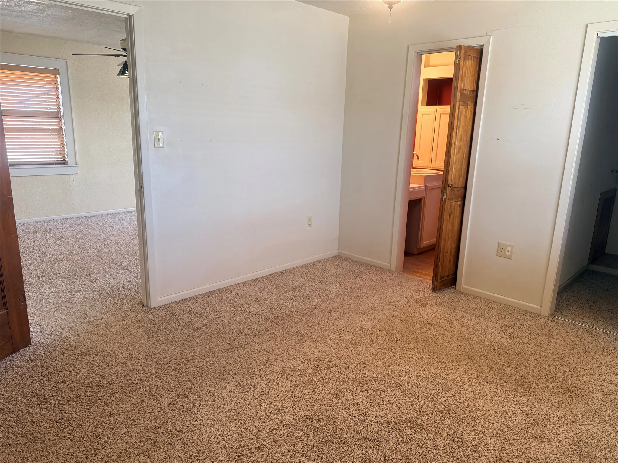 Single Family Residence For Sale in Stonewall County , 901 S Washington Avenue, Aspermont, Texas 79502, 3 Bedroom, 2 Bathroom, Garage spaces, 1,488 Sqft, built in 1950, mls#21316912, Real Estate Agent in Aspermont, Homes For Sale in Stonewall county, Homes For Sale in Aspermont, Realtor in Aspermont Texas, Real Estate Brokerage Independent Realty Texas, Luminita Cordes Realtor