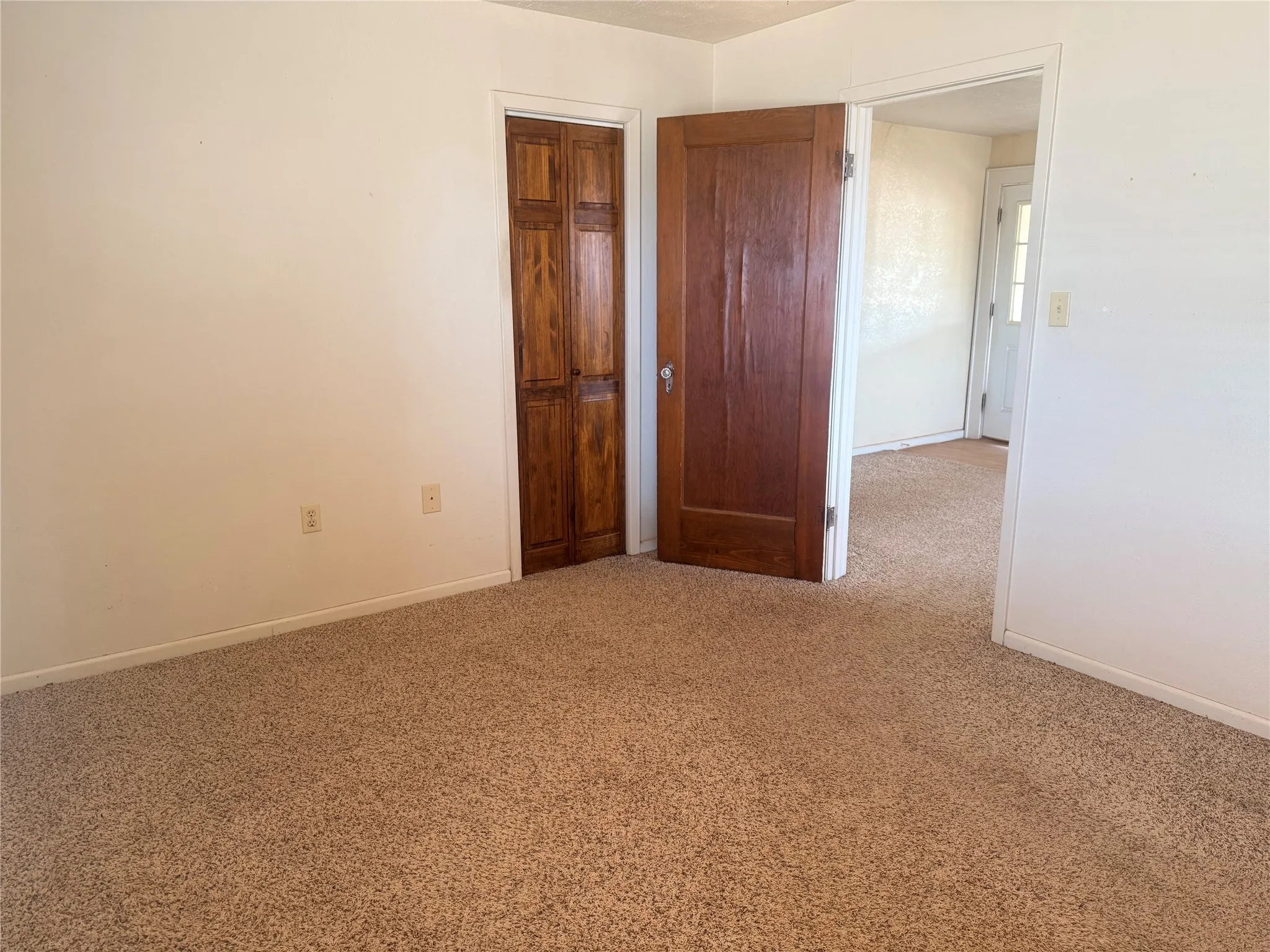 Single Family Residence For Sale in Stonewall County , 901 S Washington Avenue, Aspermont, Texas 79502, 3 Bedroom, 2 Bathroom, Garage spaces, 1,488 Sqft, built in 1950, mls#21316912, Real Estate Agent in Aspermont, Homes For Sale in Stonewall county, Homes For Sale in Aspermont, Realtor in Aspermont Texas, Real Estate Brokerage Independent Realty Texas, Luminita Cordes Realtor