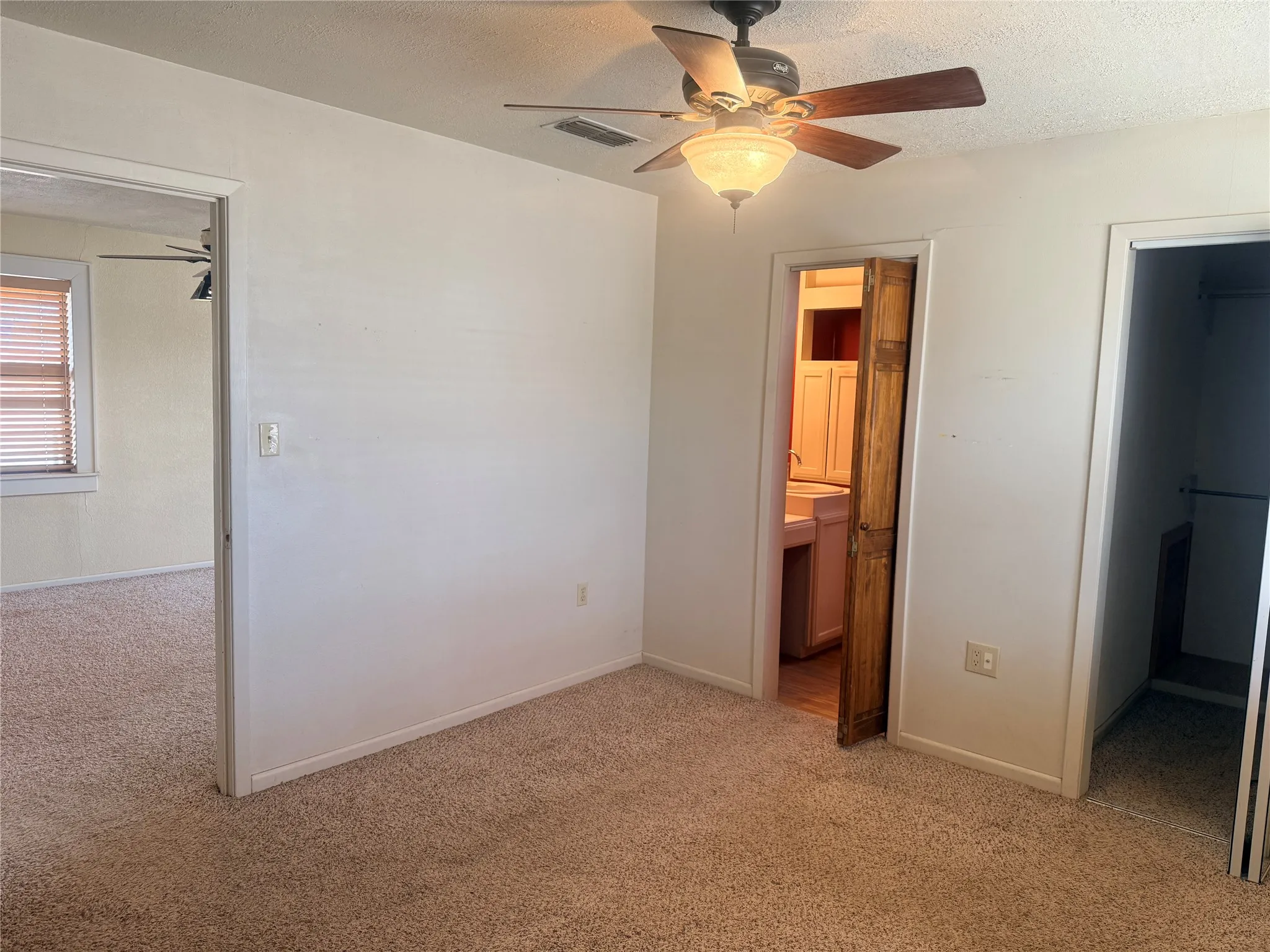 Single Family Residence For Sale in Stonewall County , 901 S Washington Avenue, Aspermont, Texas 79502, 3 Bedroom, 2 Bathroom, Garage spaces, 1,488 Sqft, built in 1950, mls#21316912, Real Estate Agent in Aspermont, Homes For Sale in Stonewall county, Homes For Sale in Aspermont, Realtor in Aspermont Texas, Real Estate Brokerage Independent Realty Texas, Luminita Cordes Realtor