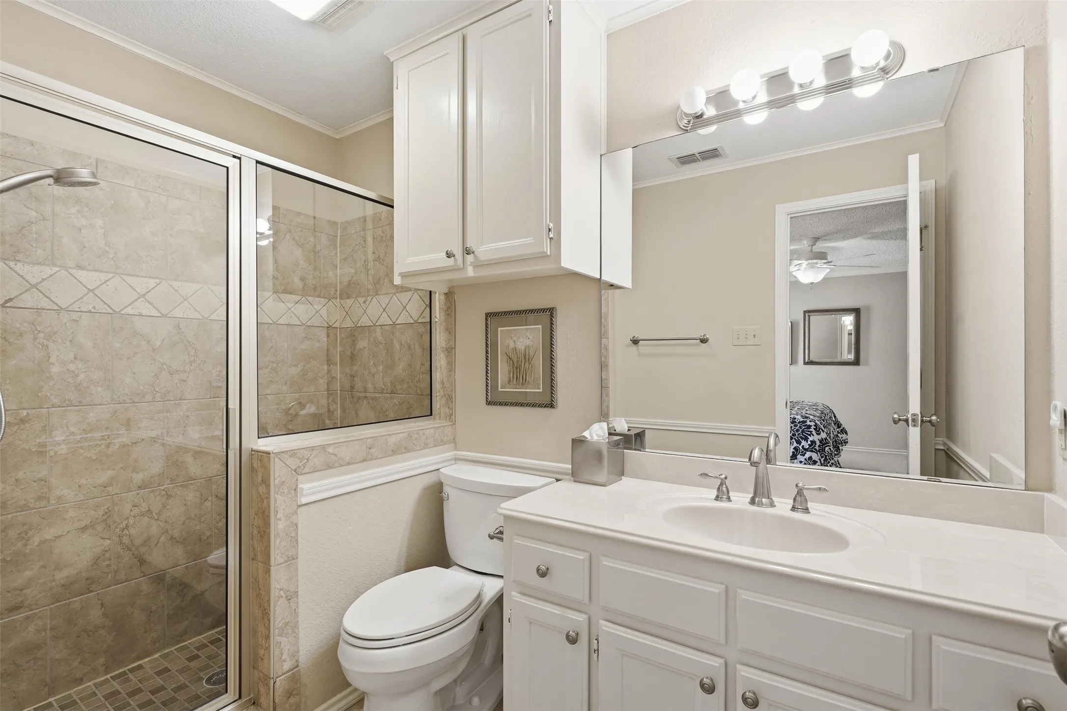 Single Family Residence For Sale in Johnson County , 907 Hemphill Drive, Cleburne, Texas 76033, 4 Bedroom, 3 Bathroom, 2 Garage spaces, 3,100 Sqft, built in 1987, mls#21318333, Real Estate Agent in Cleburne, Homes For Sale in Johnson county, Homes For Sale in Cleburne, Realtor in Cleburne Texas, Real Estate Brokerage Independent Realty Texas, Luminita Cordes Realtor