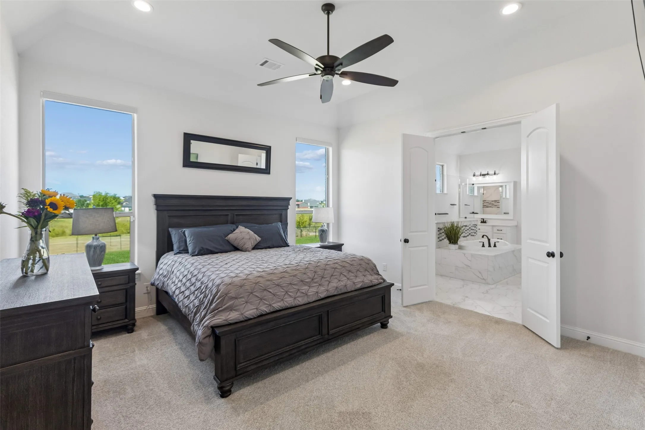Single Family Residence For Sale in Parker County , 1107 Pioneer Crossing, Weatherford, Texas 76088, 5 Bedroom, 3 Bathroom, 3 Garage spaces, 2,563 Sqft, built in 2021, mls#21313929, Real Estate Agent in Weatherford, Homes For Sale in Parker county, Homes For Sale in Weatherford, Realtor in Weatherford Texas, Real Estate Brokerage Independent Realty Texas, Luminita Cordes Realtor