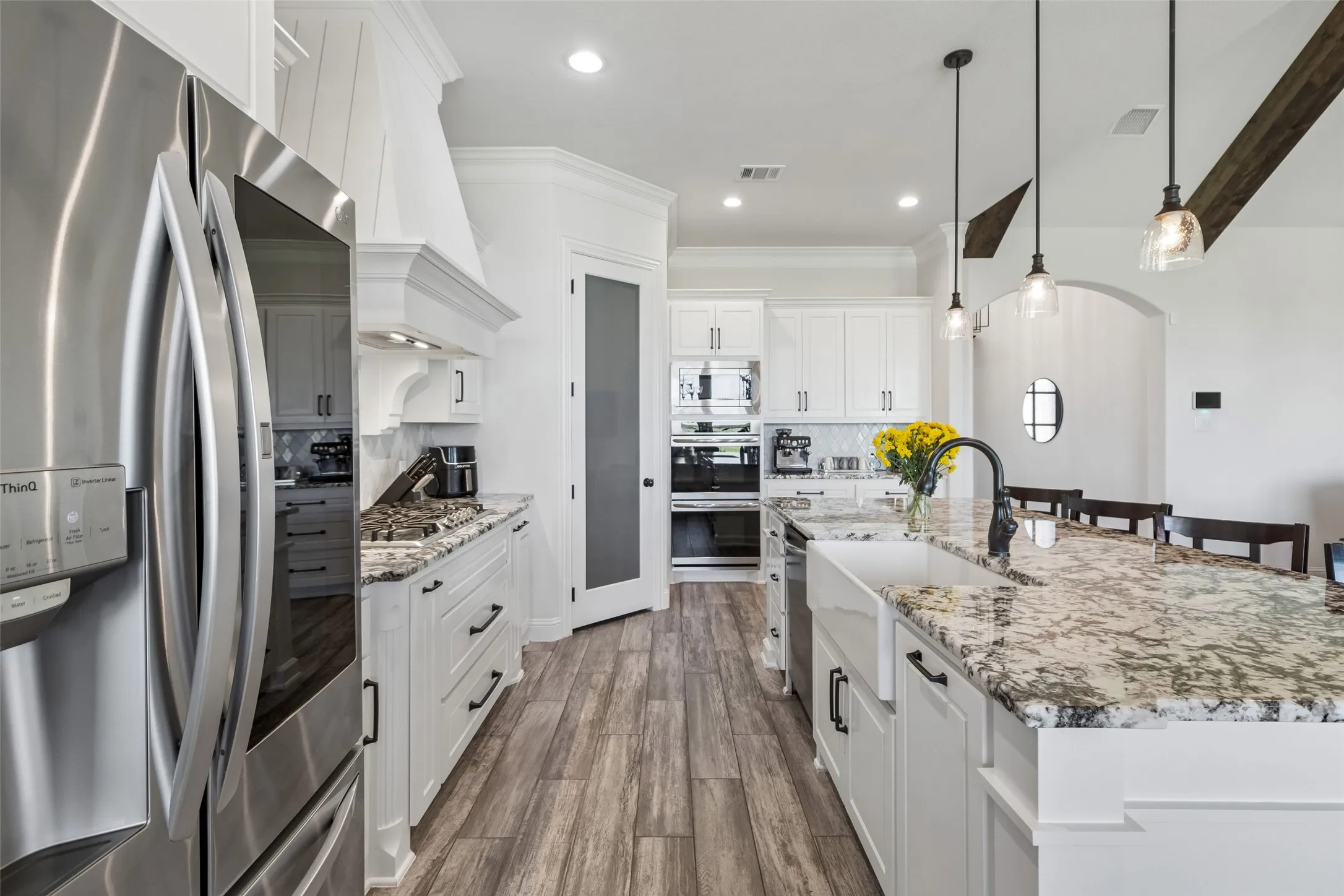 Single Family Residence For Sale in Parker County , 1107 Pioneer Crossing, Weatherford, Texas 76088, 5 Bedroom, 3 Bathroom, 3 Garage spaces, 2,563 Sqft, built in 2021, mls#21313929, Real Estate Agent in Weatherford, Homes For Sale in Parker county, Homes For Sale in Weatherford, Realtor in Weatherford Texas, Real Estate Brokerage Independent Realty Texas, Luminita Cordes Realtor