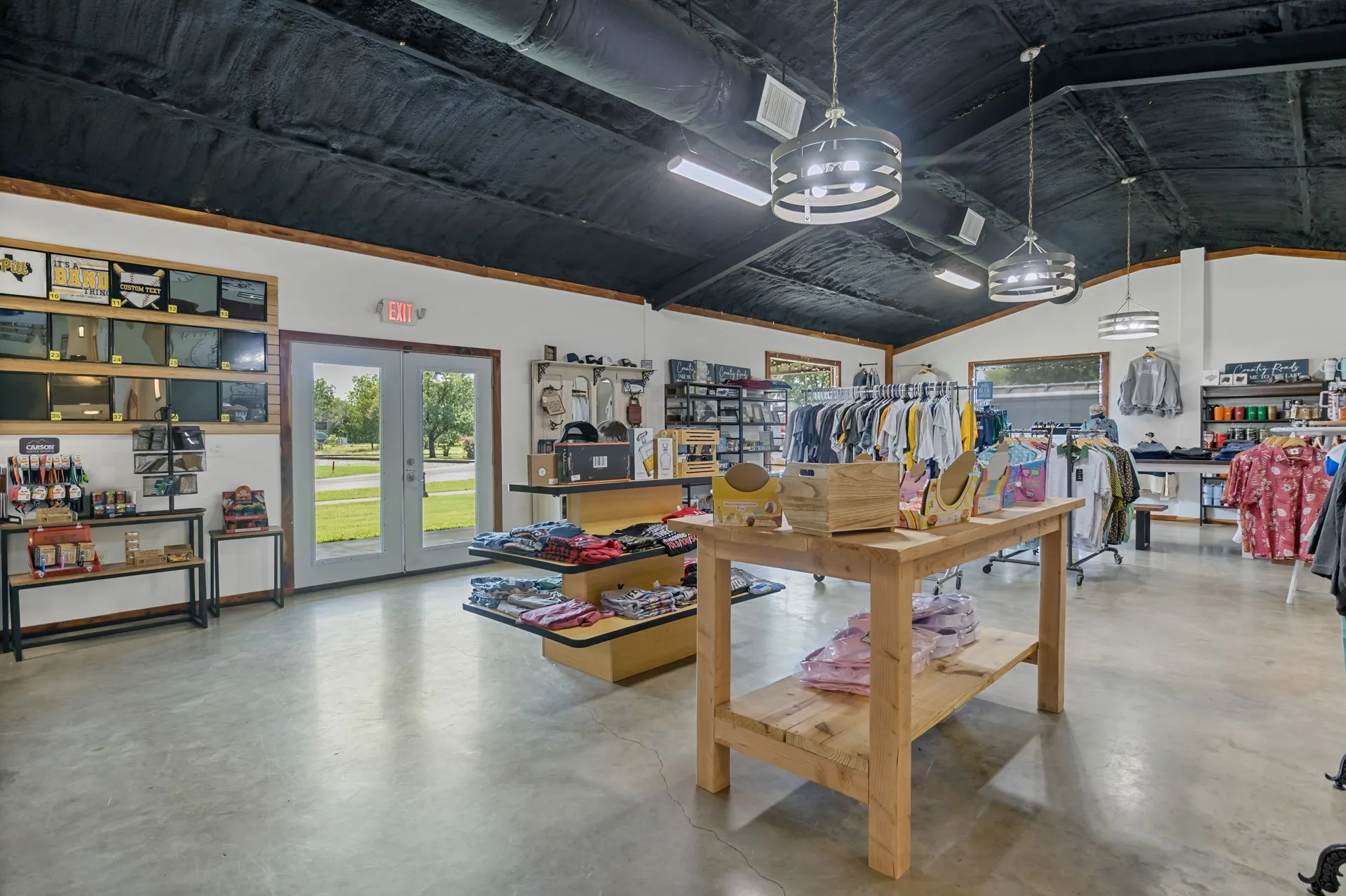 Retail For Sale in Camp County , 220 Quitman Street, Pittsburg, Texas 75686, 0, 0, Garage spaces, 0 Sqft, built in 2022, mls#21319522, Real Estate Agent in Pittsburg, Homes For Sale in Camp county, Homes For Sale in Pittsburg, Realtor in Pittsburg Texas, Real Estate Brokerage Independent Realty Texas, Luminita Cordes Realtor
