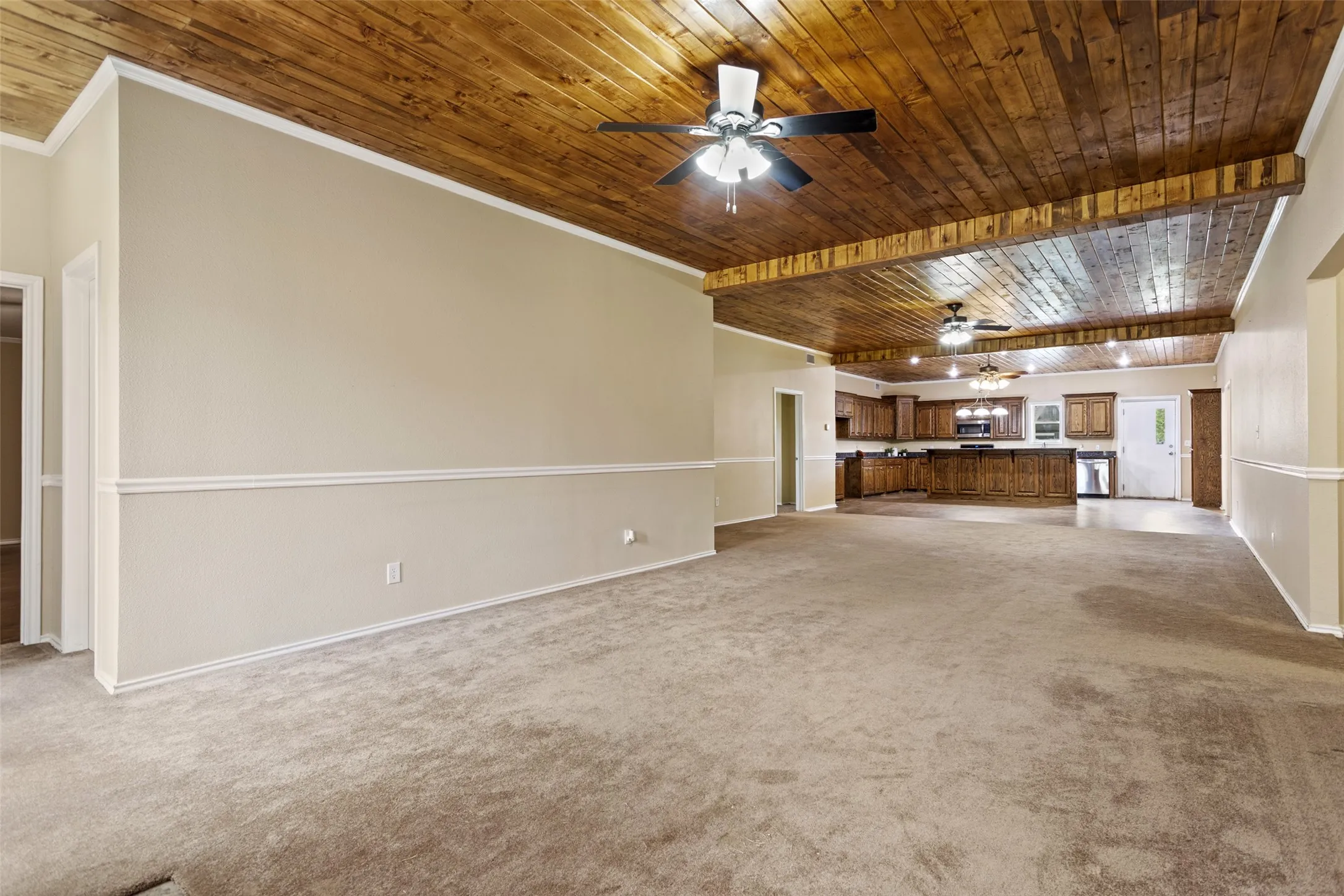 Farm For Sale in Titus County , 672 County Road 4960, Pittsburg, Texas 75686, 3 Bedroom, 2 Bathroom, Garage spaces, 4,800 Sqft, built in 2013, mls#21319548, Real Estate Agent in Pittsburg, Homes For Sale in Titus county, Homes For Sale in Pittsburg, Realtor in Pittsburg Texas, Real Estate Brokerage Independent Realty Texas, Luminita Cordes Realtor