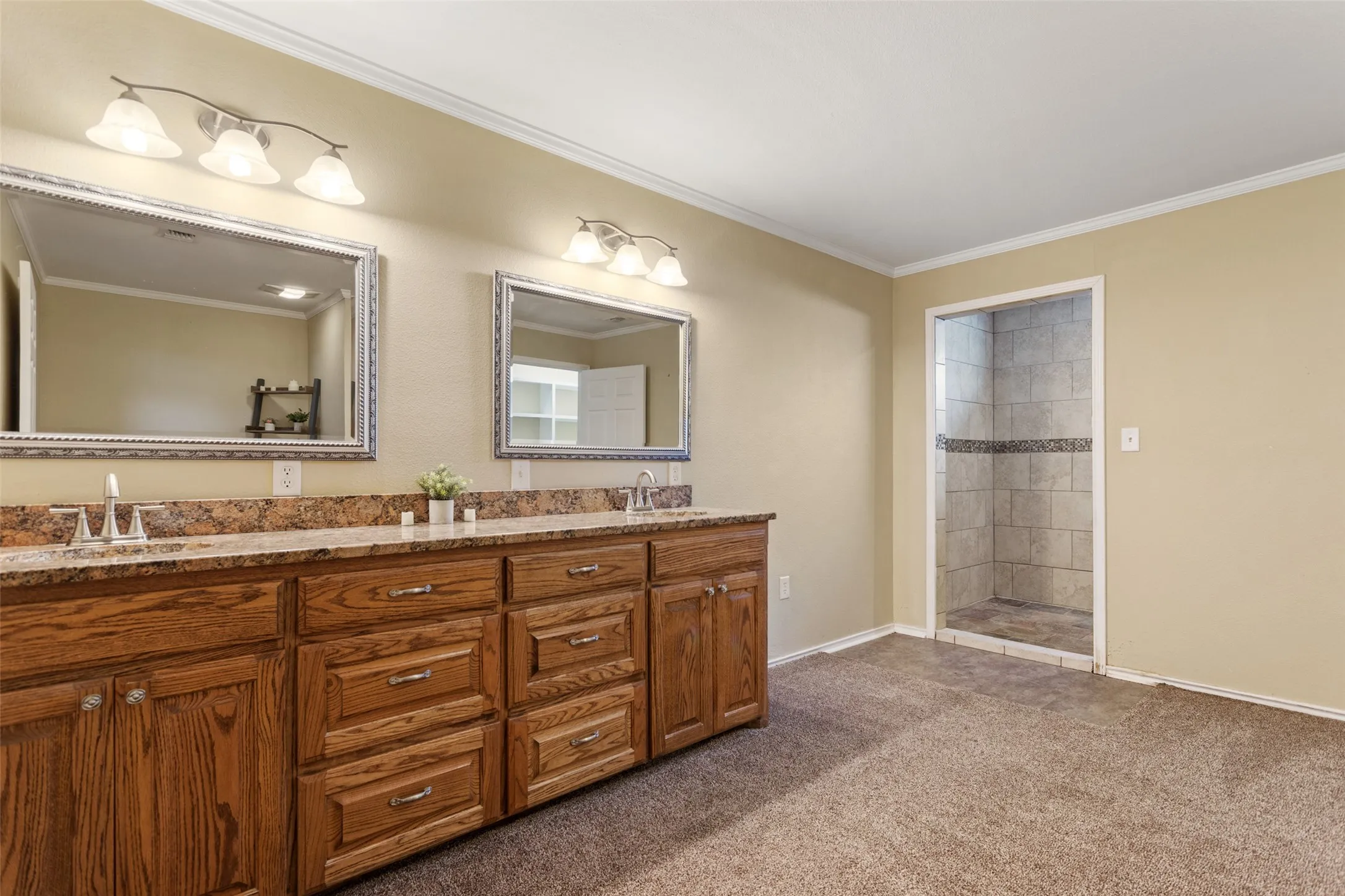 Farm For Sale in Titus County , 672 County Road 4960, Pittsburg, Texas 75686, 3 Bedroom, 2 Bathroom, Garage spaces, 4,800 Sqft, built in 2013, mls#21319548, Real Estate Agent in Pittsburg, Homes For Sale in Titus county, Homes For Sale in Pittsburg, Realtor in Pittsburg Texas, Real Estate Brokerage Independent Realty Texas, Luminita Cordes Realtor