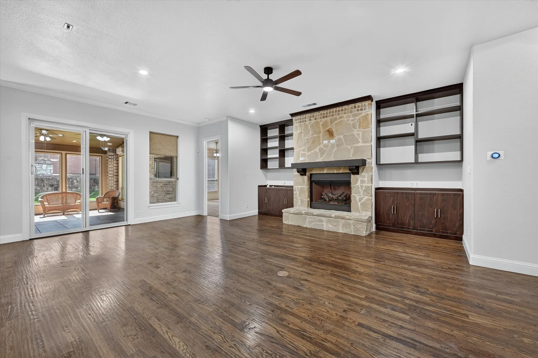 Single Family Residence For Sale in Denton County , 5717 Naples Drive, Flower Mound, Texas 75028, 5 Bedroom, 4 Bathroom, 3 Garage spaces, 4,463 Sqft, built in 2014, mls#21314257, Real Estate Agent in Flower Mound, Homes For Sale in Denton county, Homes For Sale in Flower Mound, Realtor in Flower Mound Texas, Real Estate Brokerage Independent Realty Texas, Luminita Cordes Realtor