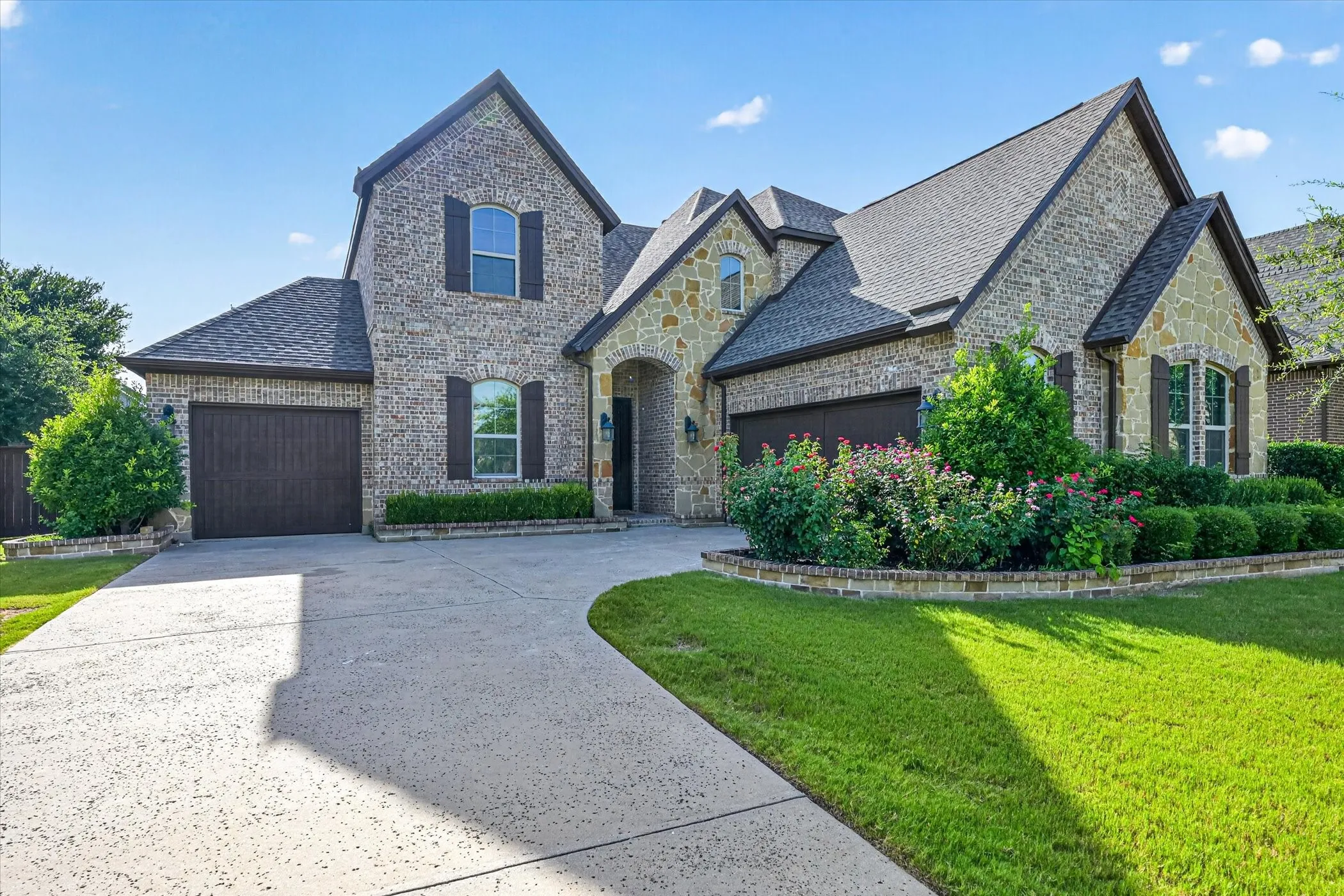 Single Family Residence For Sale in Denton County , 5717 Naples Drive, Flower Mound, Texas 75028, 5 Bedroom, 4 Bathroom, 3 Garage spaces, 4,463 Sqft, built in 2014, mls#21314257, Real Estate Agent in Flower Mound, Homes For Sale in Denton county, Homes For Sale in Flower Mound, Realtor in Flower Mound Texas, Real Estate Brokerage Independent Realty Texas, Luminita Cordes Realtor