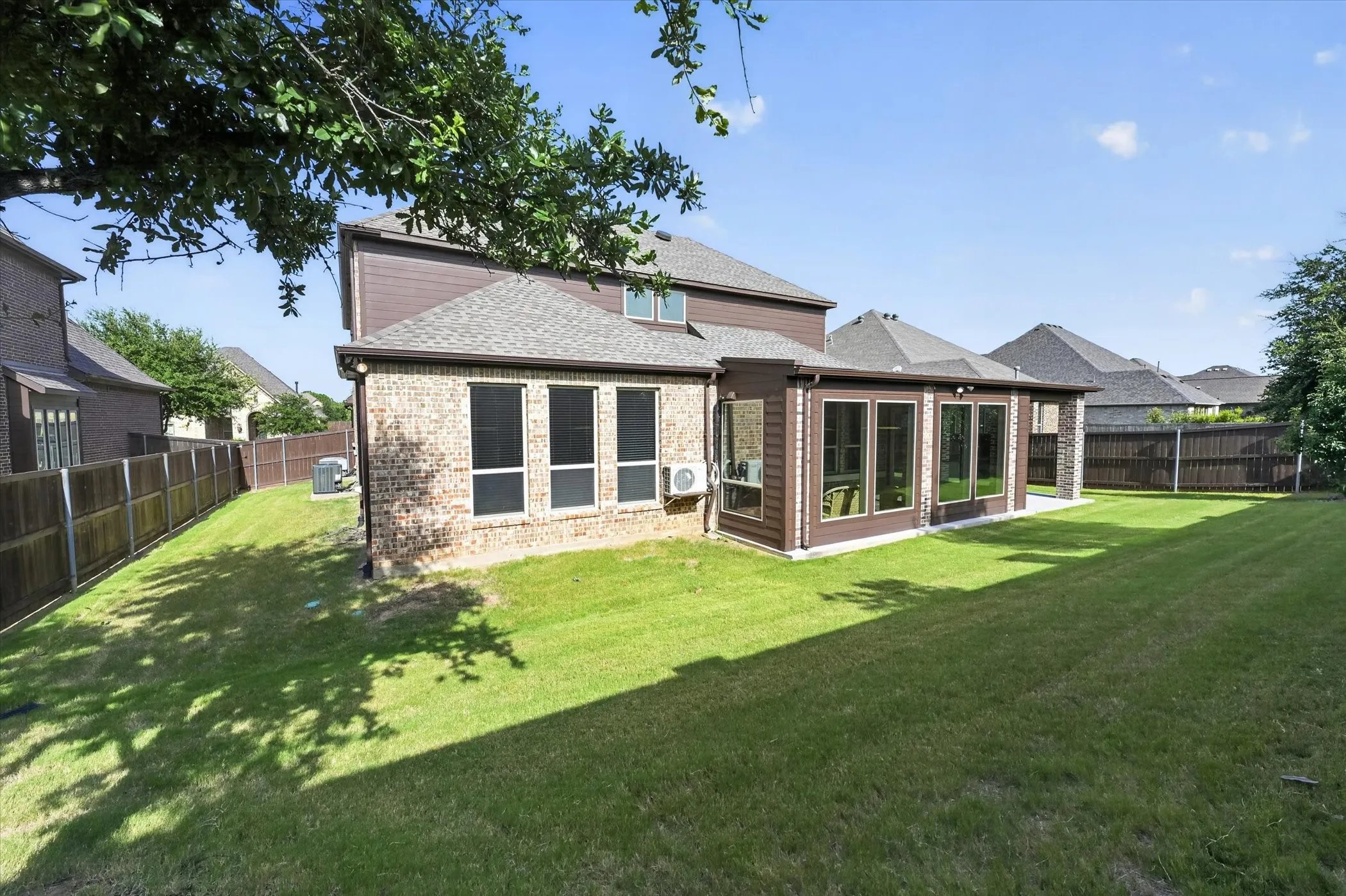 Single Family Residence For Sale in Denton County , 5717 Naples Drive, Flower Mound, Texas 75028, 5 Bedroom, 4 Bathroom, 3 Garage spaces, 4,463 Sqft, built in 2014, mls#21314257, Real Estate Agent in Flower Mound, Homes For Sale in Denton county, Homes For Sale in Flower Mound, Realtor in Flower Mound Texas, Real Estate Brokerage Independent Realty Texas, Luminita Cordes Realtor