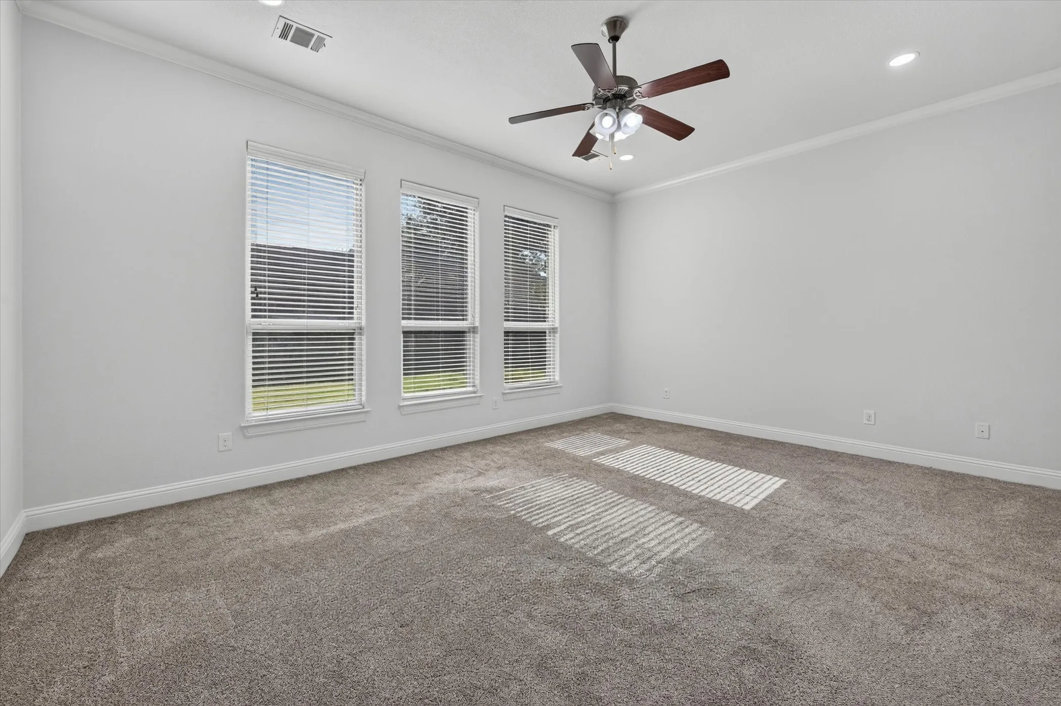 Single Family Residence For Sale in Denton County , 5717 Naples Drive, Flower Mound, Texas 75028, 5 Bedroom, 4 Bathroom, 3 Garage spaces, 4,463 Sqft, built in 2014, mls#21314257, Real Estate Agent in Flower Mound, Homes For Sale in Denton county, Homes For Sale in Flower Mound, Realtor in Flower Mound Texas, Real Estate Brokerage Independent Realty Texas, Luminita Cordes Realtor
