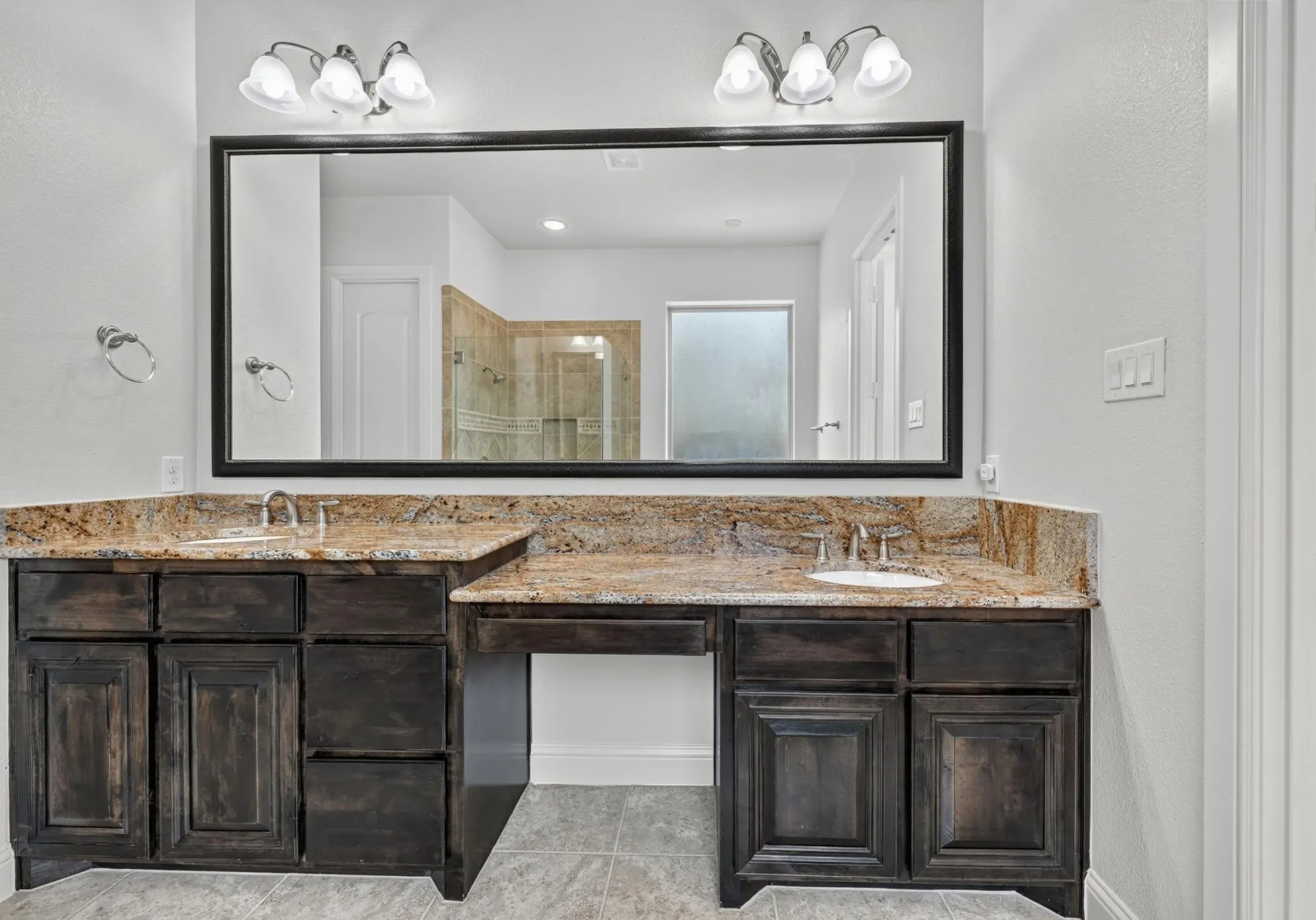 Single Family Residence For Sale in Denton County , 5717 Naples Drive, Flower Mound, Texas 75028, 5 Bedroom, 4 Bathroom, 3 Garage spaces, 4,463 Sqft, built in 2014, mls#21314257, Real Estate Agent in Flower Mound, Homes For Sale in Denton county, Homes For Sale in Flower Mound, Realtor in Flower Mound Texas, Real Estate Brokerage Independent Realty Texas, Luminita Cordes Realtor