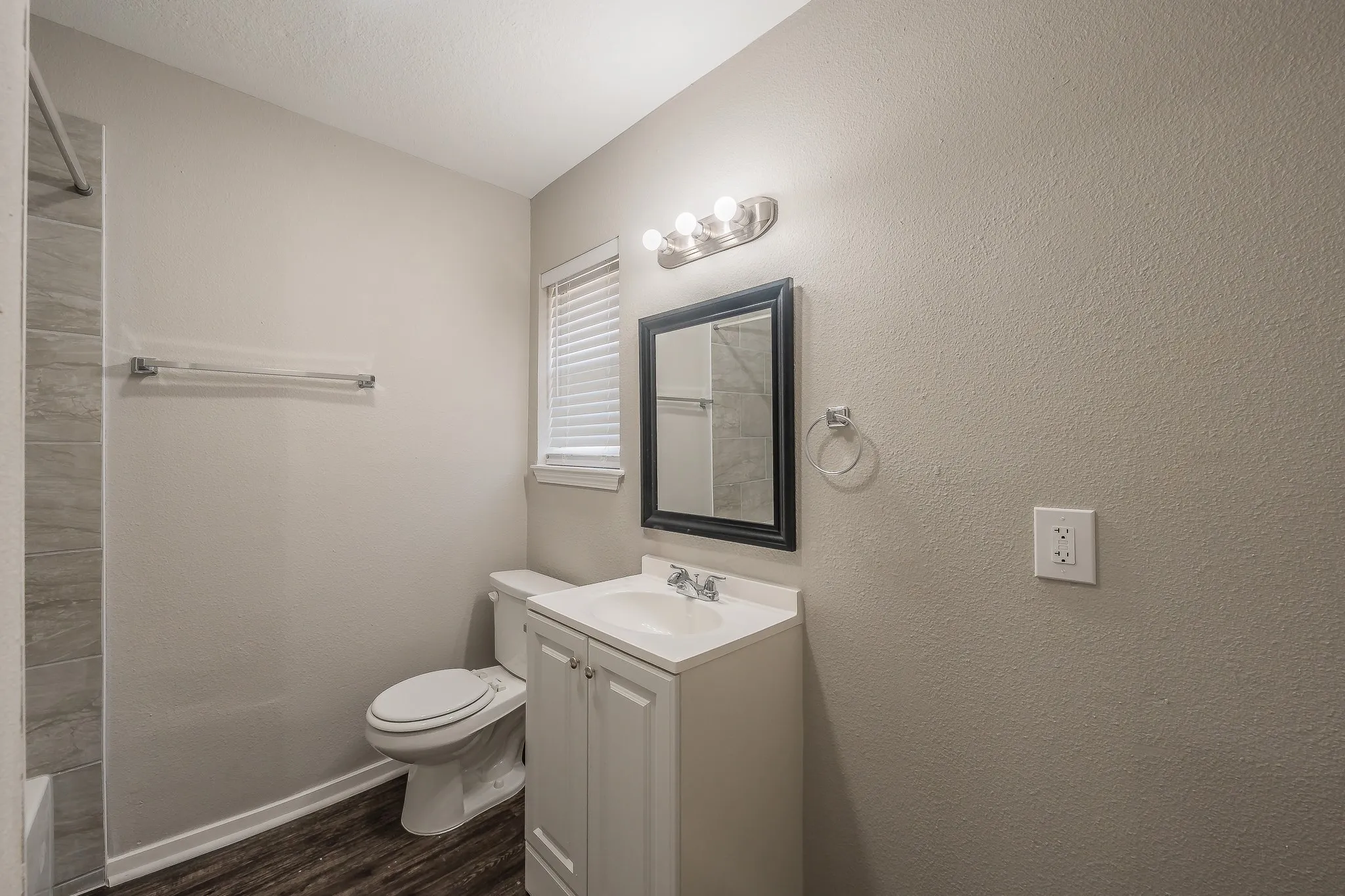 Single Family Residence For Sale in Tarrant County , 717 Blue Ridge Trail, Saginaw, Texas 76179, 3 Bedroom, 2 Bathroom, 2 Garage spaces, 1,398 Sqft, built in 1974, mls#21319558, Real Estate Agent in Saginaw, Homes For Sale in Tarrant county, Homes For Sale in Saginaw, Realtor in Saginaw Texas, Real Estate Brokerage Independent Realty Texas, Luminita Cordes Realtor