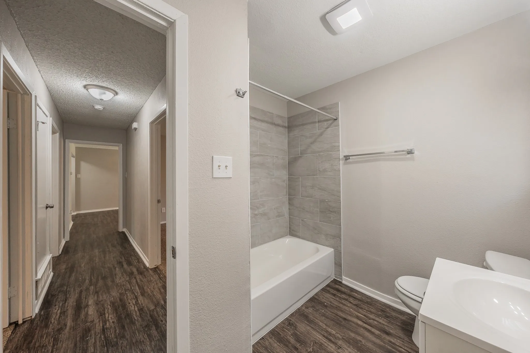 Single Family Residence For Sale in Tarrant County , 717 Blue Ridge Trail, Saginaw, Texas 76179, 3 Bedroom, 2 Bathroom, 2 Garage spaces, 1,398 Sqft, built in 1974, mls#21319558, Real Estate Agent in Saginaw, Homes For Sale in Tarrant county, Homes For Sale in Saginaw, Realtor in Saginaw Texas, Real Estate Brokerage Independent Realty Texas, Luminita Cordes Realtor