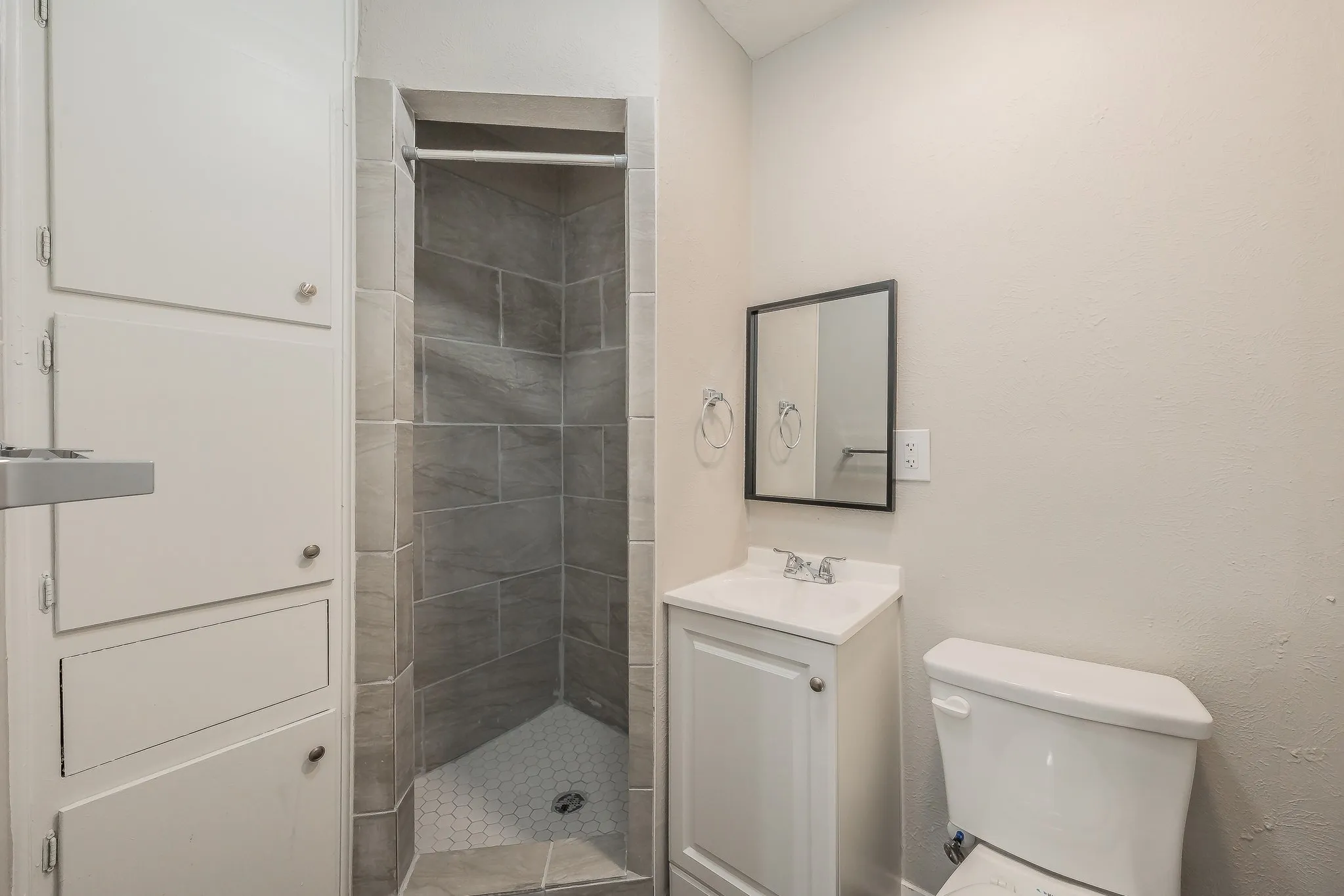 Single Family Residence For Sale in Tarrant County , 717 Blue Ridge Trail, Saginaw, Texas 76179, 3 Bedroom, 2 Bathroom, 2 Garage spaces, 1,398 Sqft, built in 1974, mls#21319558, Real Estate Agent in Saginaw, Homes For Sale in Tarrant county, Homes For Sale in Saginaw, Realtor in Saginaw Texas, Real Estate Brokerage Independent Realty Texas, Luminita Cordes Realtor