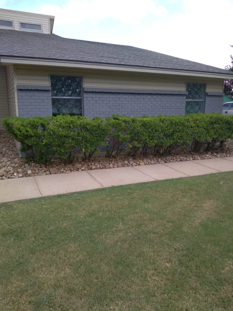Single Family Residence For Sale in Palo Pinto County , 12 Cliff Drive, Mineral Wells, Texas 76067, 4 Bedroom, 2 Bathroom, 2 Garage spaces, 2,186 Sqft, built in 1974, mls#21318861, Real Estate Agent in Mineral Wells, Homes For Sale in Palo Pinto county, Homes For Sale in Mineral Wells, Realtor in Mineral Wells Texas, Real Estate Brokerage Independent Realty Texas, Luminita Cordes Realtor