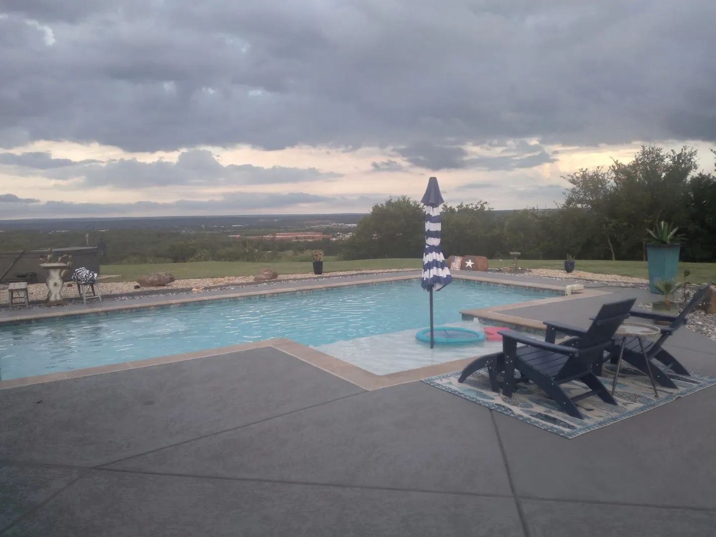 Single Family Residence For Sale in Palo Pinto County , 12 Cliff Drive, Mineral Wells, Texas 76067, 4 Bedroom, 2 Bathroom, 2 Garage spaces, 2,186 Sqft, built in 1974, mls#21318861, Real Estate Agent in Mineral Wells, Homes For Sale in Palo Pinto county, Homes For Sale in Mineral Wells, Realtor in Mineral Wells Texas, Real Estate Brokerage Independent Realty Texas, Luminita Cordes Realtor