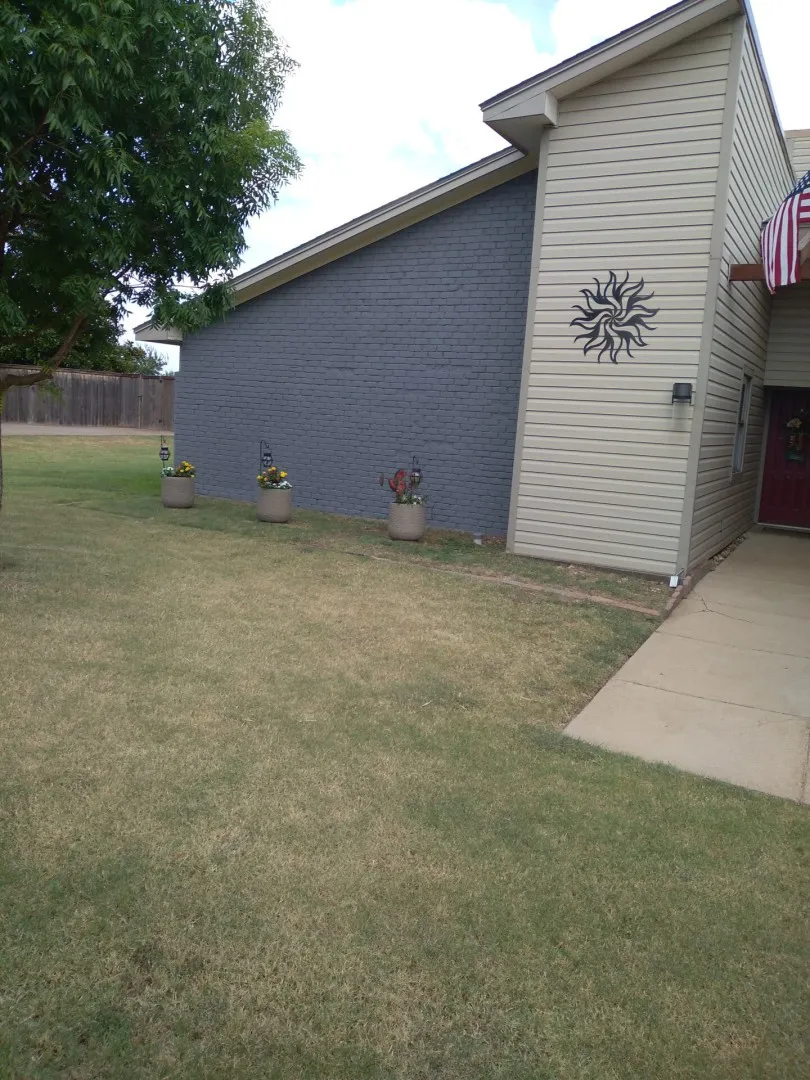 Single Family Residence For Sale in Palo Pinto County , 12 Cliff Drive, Mineral Wells, Texas 76067, 4 Bedroom, 2 Bathroom, 2 Garage spaces, 2,186 Sqft, built in 1974, mls#21318861, Real Estate Agent in Mineral Wells, Homes For Sale in Palo Pinto county, Homes For Sale in Mineral Wells, Realtor in Mineral Wells Texas, Real Estate Brokerage Independent Realty Texas, Luminita Cordes Realtor