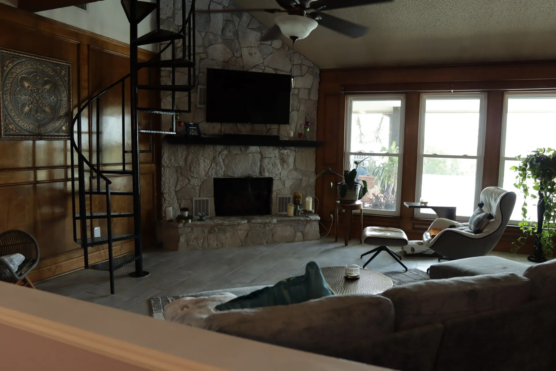 Single Family Residence For Sale in Palo Pinto County , 12 Cliff Drive, Mineral Wells, Texas 76067, 4 Bedroom, 2 Bathroom, 2 Garage spaces, 2,186 Sqft, built in 1974, mls#21318861, Real Estate Agent in Mineral Wells, Homes For Sale in Palo Pinto county, Homes For Sale in Mineral Wells, Realtor in Mineral Wells Texas, Real Estate Brokerage Independent Realty Texas, Luminita Cordes Realtor