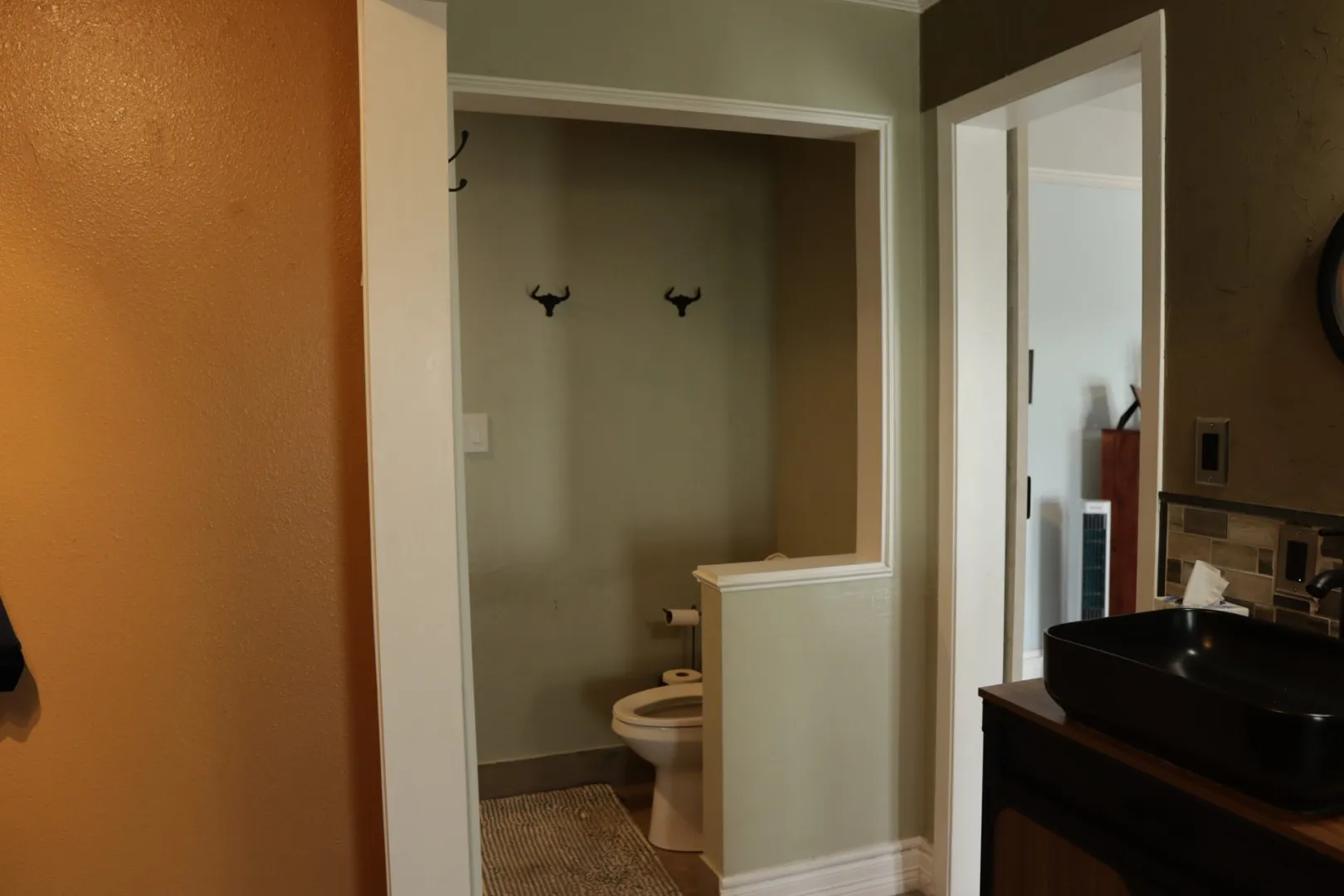 Single Family Residence For Sale in Palo Pinto County , 12 Cliff Drive, Mineral Wells, Texas 76067, 4 Bedroom, 2 Bathroom, 2 Garage spaces, 2,186 Sqft, built in 1974, mls#21318861, Real Estate Agent in Mineral Wells, Homes For Sale in Palo Pinto county, Homes For Sale in Mineral Wells, Realtor in Mineral Wells Texas, Real Estate Brokerage Independent Realty Texas, Luminita Cordes Realtor