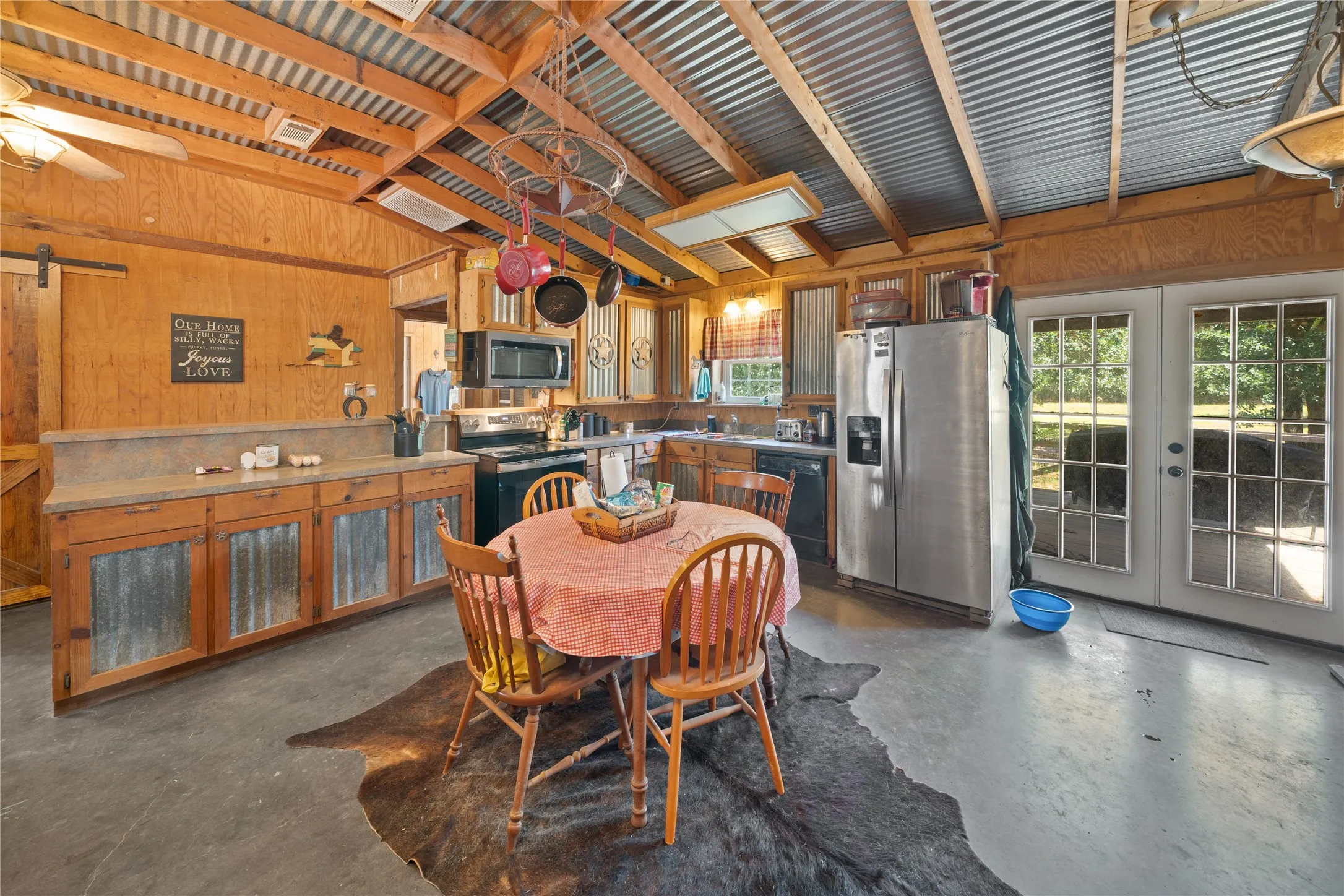 Single Family Residence For Sale in Kaufman County , 14643 County Road 4060, Scurry, Texas 75158, 3 Bedroom, 2 Bathroom, 1 Garage spaces, 2,176 Sqft, built in 1998, mls#21317072, Real Estate Agent in Scurry, Homes For Sale in Kaufman county, Homes For Sale in Scurry, Realtor in Scurry Texas, Real Estate Brokerage Independent Realty Texas, Luminita Cordes Realtor