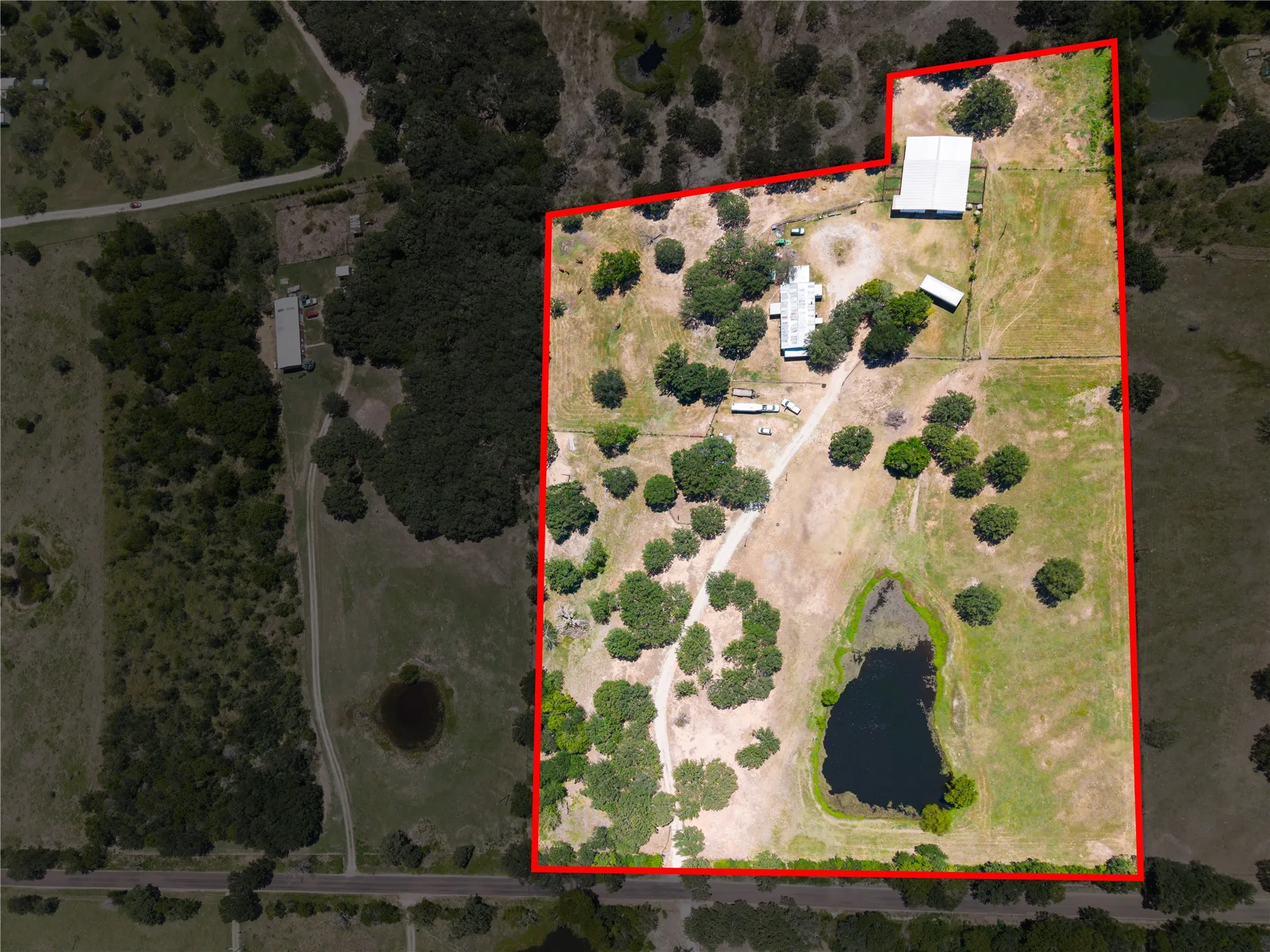 Single Family Residence For Sale in Kaufman County , 14643 County Road 4060, Scurry, Texas 75158, 3 Bedroom, 2 Bathroom, 1 Garage spaces, 2,176 Sqft, built in 1998, mls#21317072, Real Estate Agent in Scurry, Homes For Sale in Kaufman county, Homes For Sale in Scurry, Realtor in Scurry Texas, Real Estate Brokerage Independent Realty Texas, Luminita Cordes Realtor