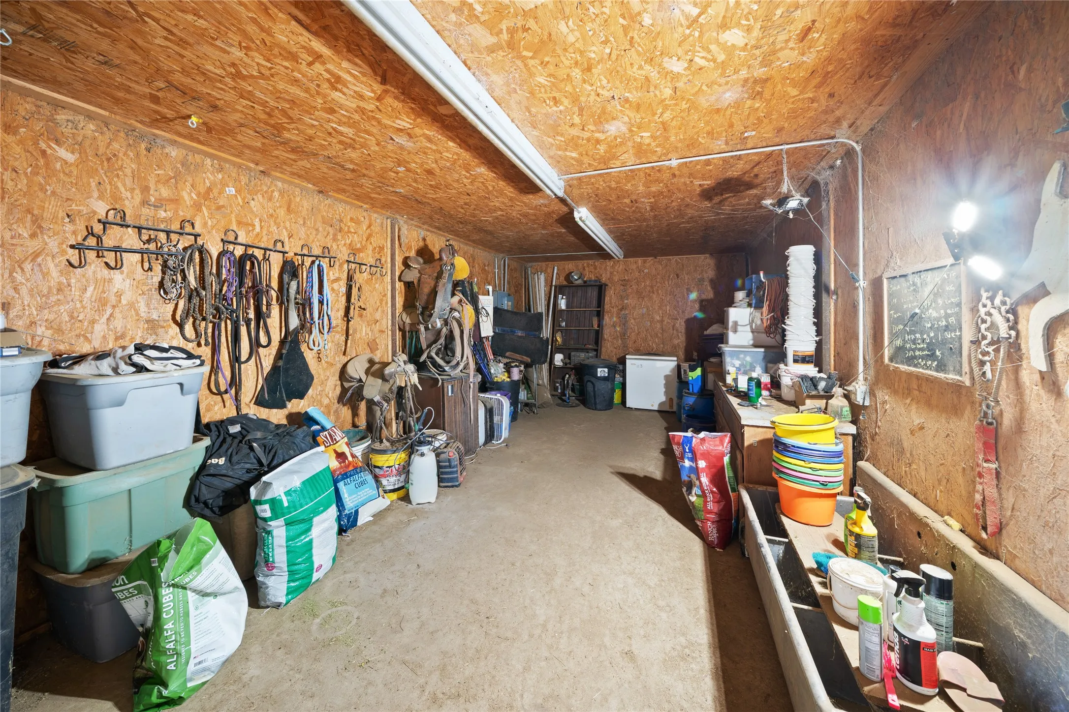 Tack ~ Feed room
