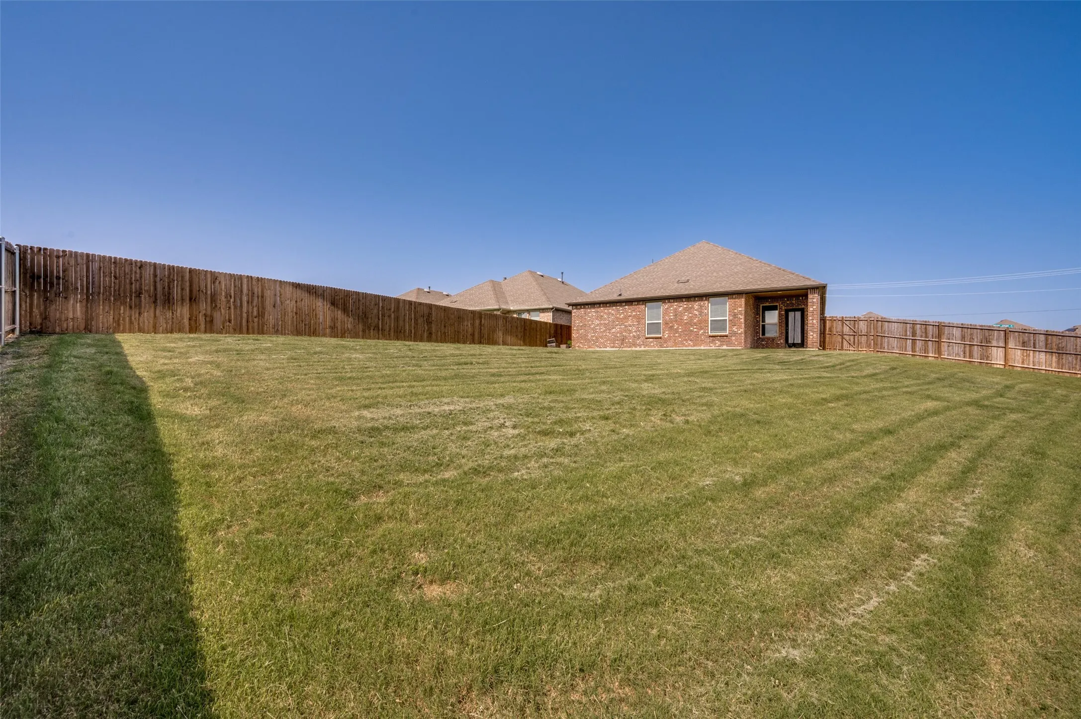 Single Family Residence For Sale in Denton County , 3332 Brady Starr Drive, Aubrey, Texas 76227, 4 Bedroom, 3 Bathroom, 2 Garage spaces, 2,075 Sqft, built in 2022, mls#21318456, Real Estate Agent in Aubrey, Homes For Sale in Denton county, Homes For Sale in Aubrey, Realtor in Aubrey Texas, Real Estate Brokerage Independent Realty Texas, Luminita Cordes Realtor