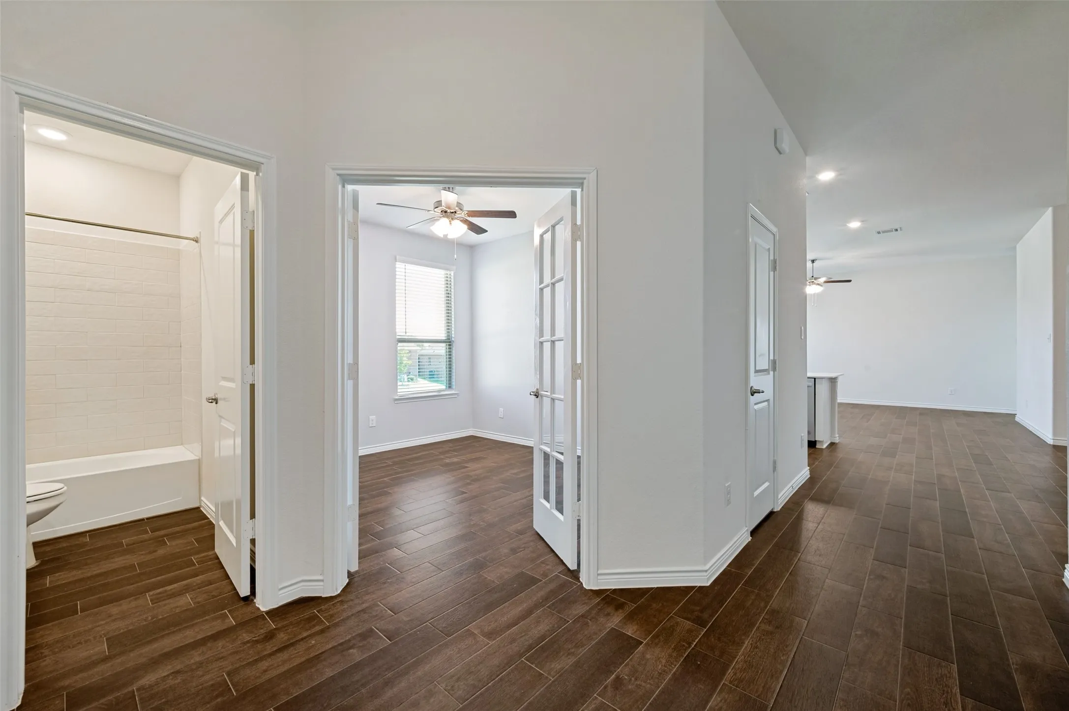 Single Family Residence For Sale in Denton County , 3332 Brady Starr Drive, Aubrey, Texas 76227, 4 Bedroom, 3 Bathroom, 2 Garage spaces, 2,075 Sqft, built in 2022, mls#21318456, Real Estate Agent in Aubrey, Homes For Sale in Denton county, Homes For Sale in Aubrey, Realtor in Aubrey Texas, Real Estate Brokerage Independent Realty Texas, Luminita Cordes Realtor