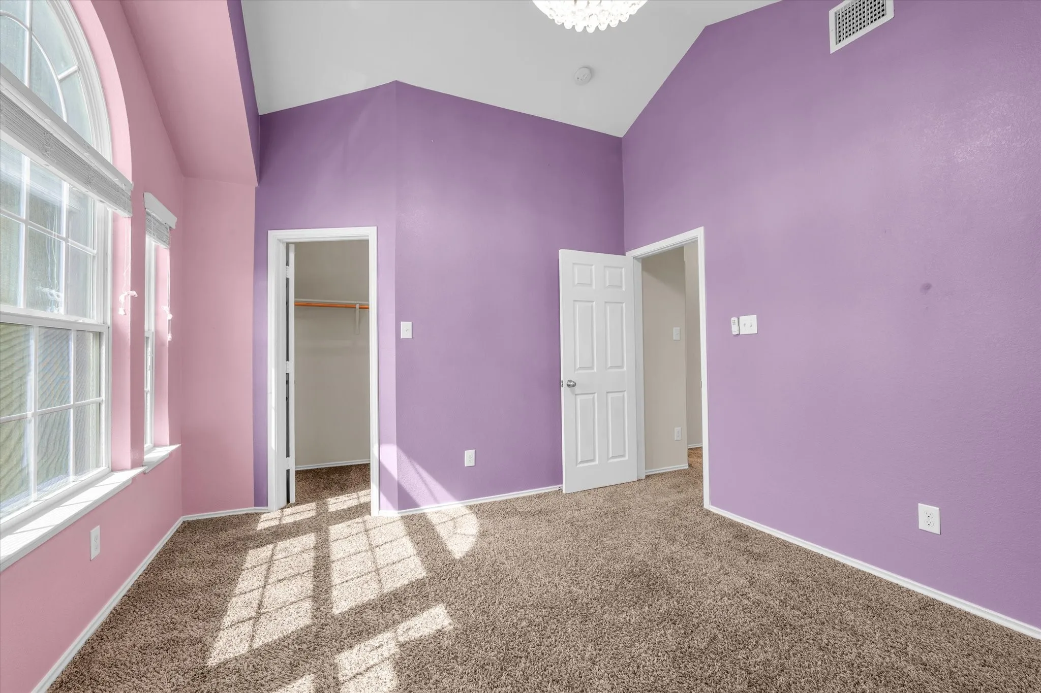 Single Family Residence For Sale in Mc Lennan County , 6505 Burling Street, Waco, Texas 76712, 3 Bedroom, 3 Bathroom, 2 Garage spaces, 2,041 Sqft, built in 2012, mls#21319072, Real Estate Agent in Waco, Homes For Sale in Mc Lennan county, Homes For Sale in Waco, Realtor in Waco Texas, Real Estate Brokerage Independent Realty Texas, Luminita Cordes Realtor