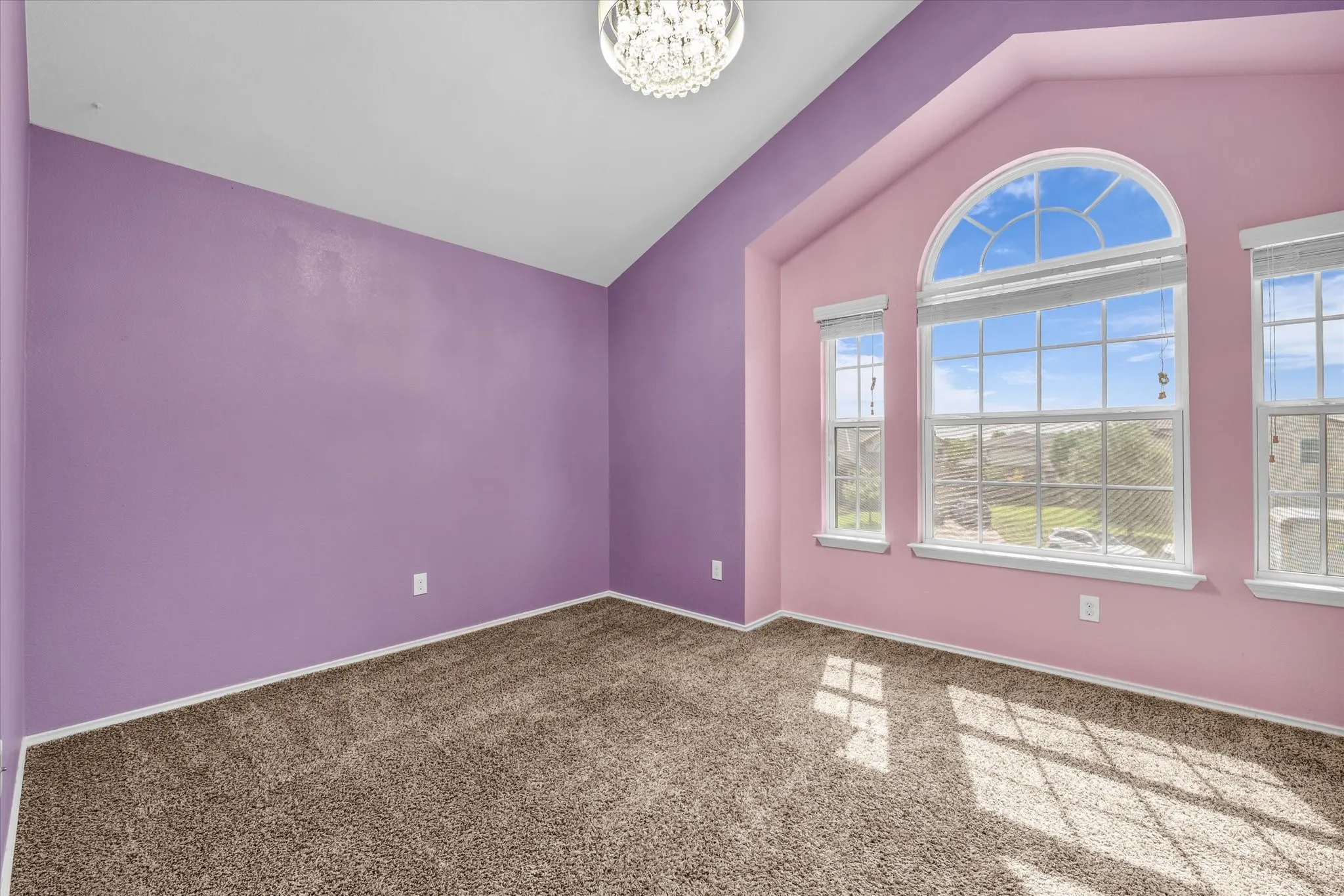 Single Family Residence For Sale in Mc Lennan County , 6505 Burling Street, Waco, Texas 76712, 3 Bedroom, 3 Bathroom, 2 Garage spaces, 2,041 Sqft, built in 2012, mls#21319072, Real Estate Agent in Waco, Homes For Sale in Mc Lennan county, Homes For Sale in Waco, Realtor in Waco Texas, Real Estate Brokerage Independent Realty Texas, Luminita Cordes Realtor