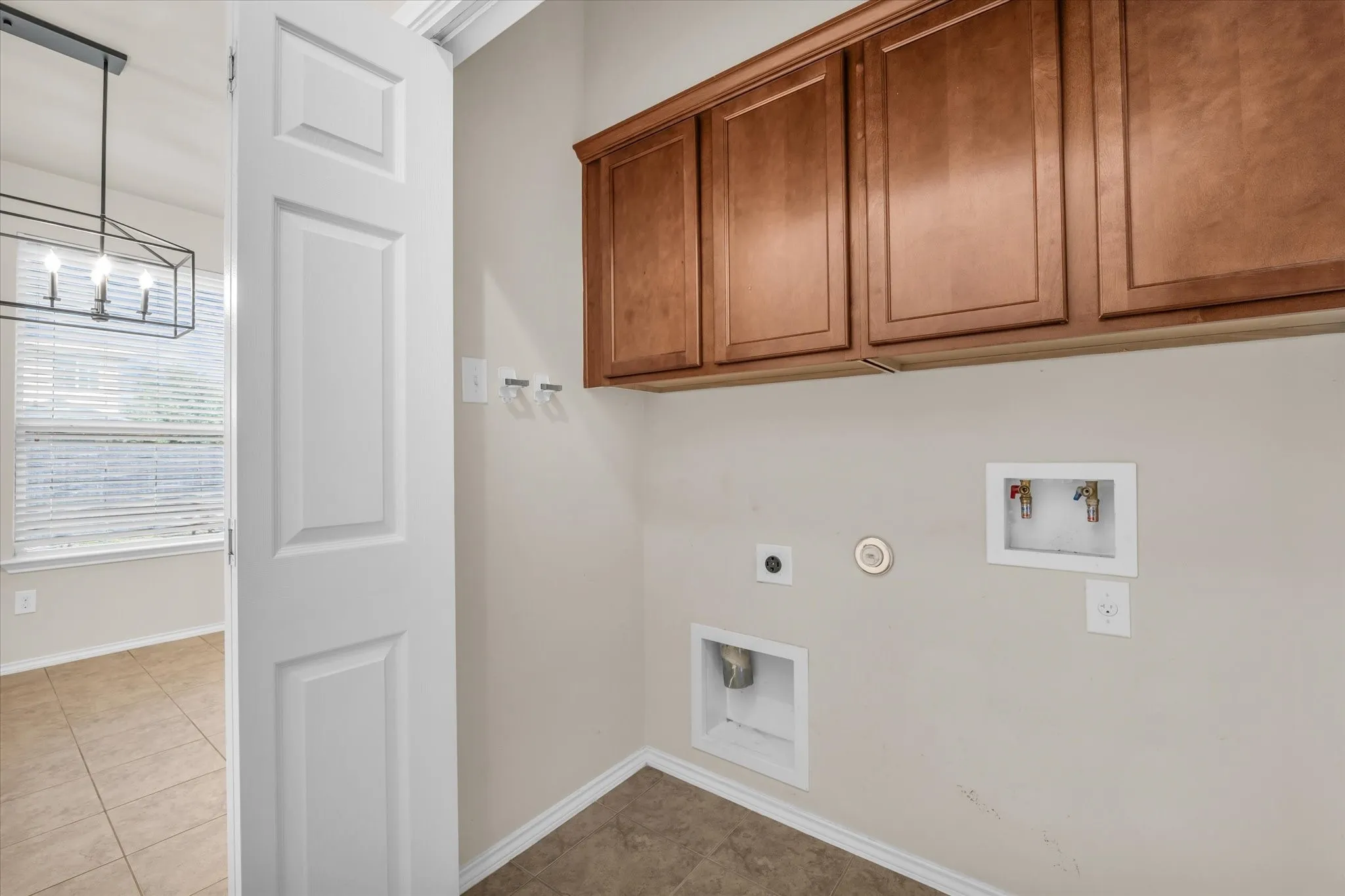 Single Family Residence For Sale in Mc Lennan County , 6505 Burling Street, Waco, Texas 76712, 3 Bedroom, 3 Bathroom, 2 Garage spaces, 2,041 Sqft, built in 2012, mls#21319072, Real Estate Agent in Waco, Homes For Sale in Mc Lennan county, Homes For Sale in Waco, Realtor in Waco Texas, Real Estate Brokerage Independent Realty Texas, Luminita Cordes Realtor