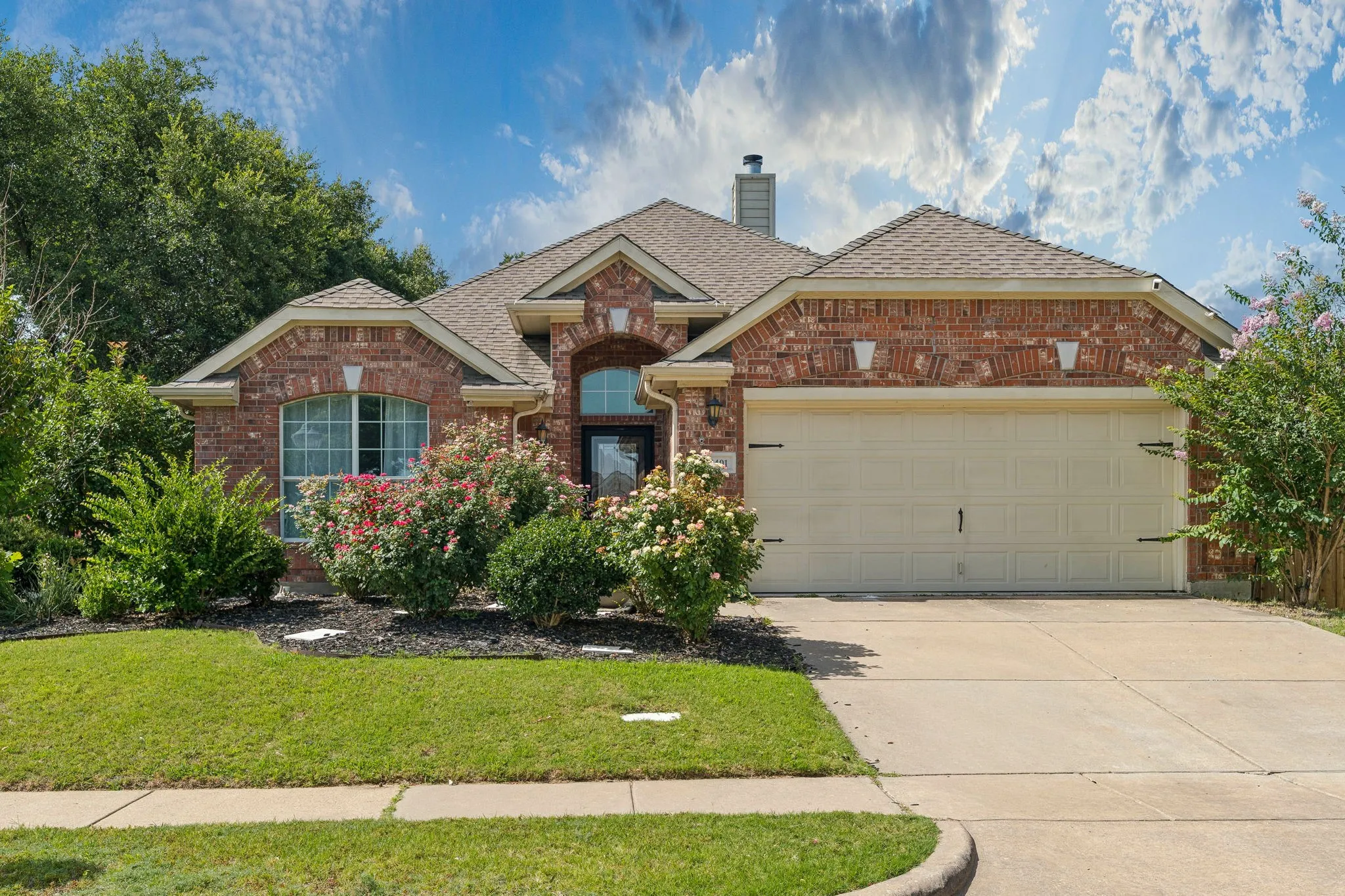 Single Family Residence For Sale in Collin County , 8401 Green Ash Drive, Mc Kinney, Texas 75071, 3 Bedroom, 2 Bathroom, 2 Garage spaces, 1,711 Sqft, built in 2004, mls#21319438, Real Estate Agent in Mc Kinney, Homes For Sale in Collin county, Homes For Sale in Mc Kinney, Realtor in Mc Kinney Texas, Real Estate Brokerage Independent Realty Texas, Luminita Cordes Realtor