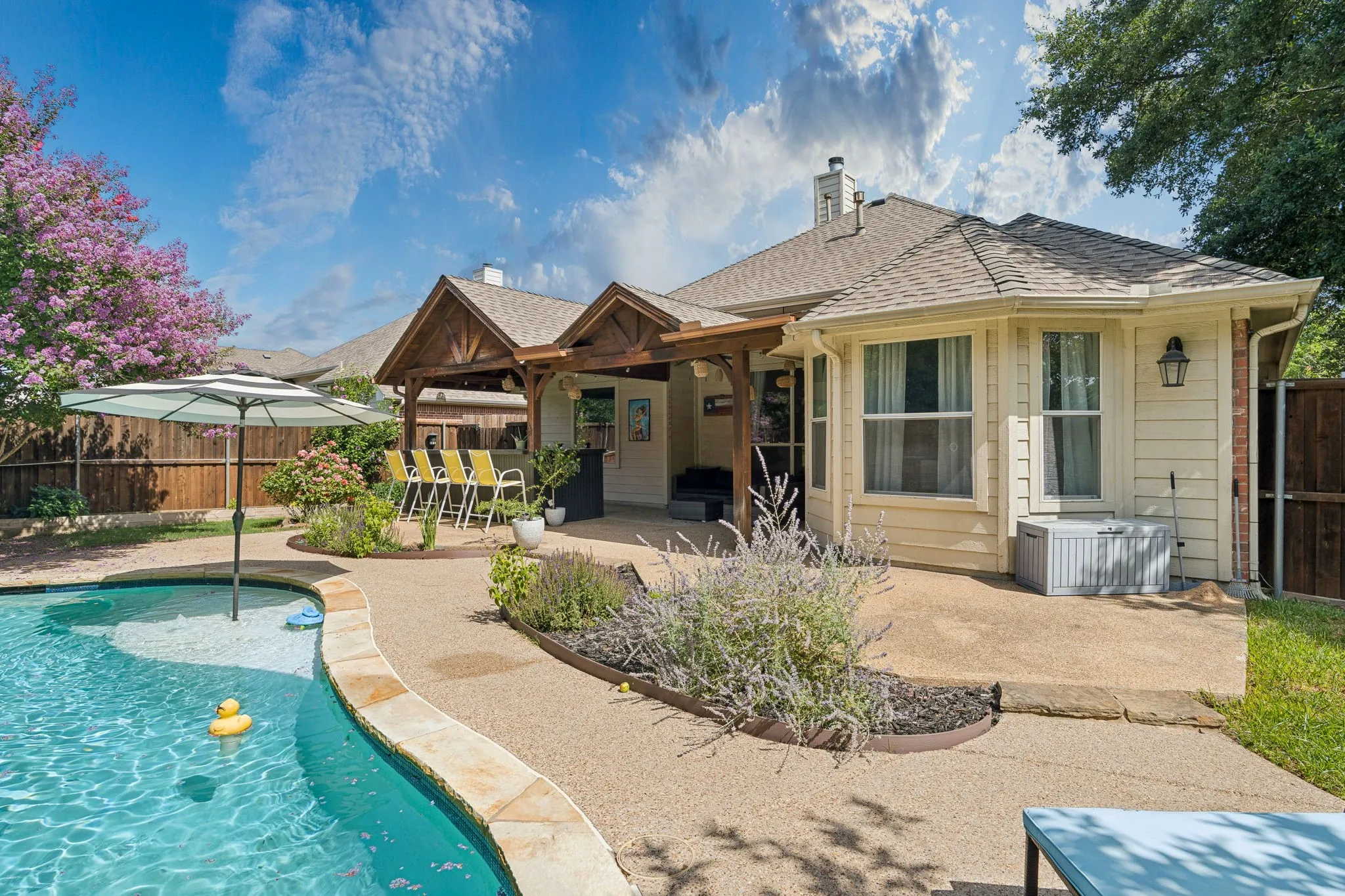 Single Family Residence For Sale in Collin County , 8401 Green Ash Drive, Mc Kinney, Texas 75071, 3 Bedroom, 2 Bathroom, 2 Garage spaces, 1,711 Sqft, built in 2004, mls#21319438, Real Estate Agent in Mc Kinney, Homes For Sale in Collin county, Homes For Sale in Mc Kinney, Realtor in Mc Kinney Texas, Real Estate Brokerage Independent Realty Texas, Luminita Cordes Realtor