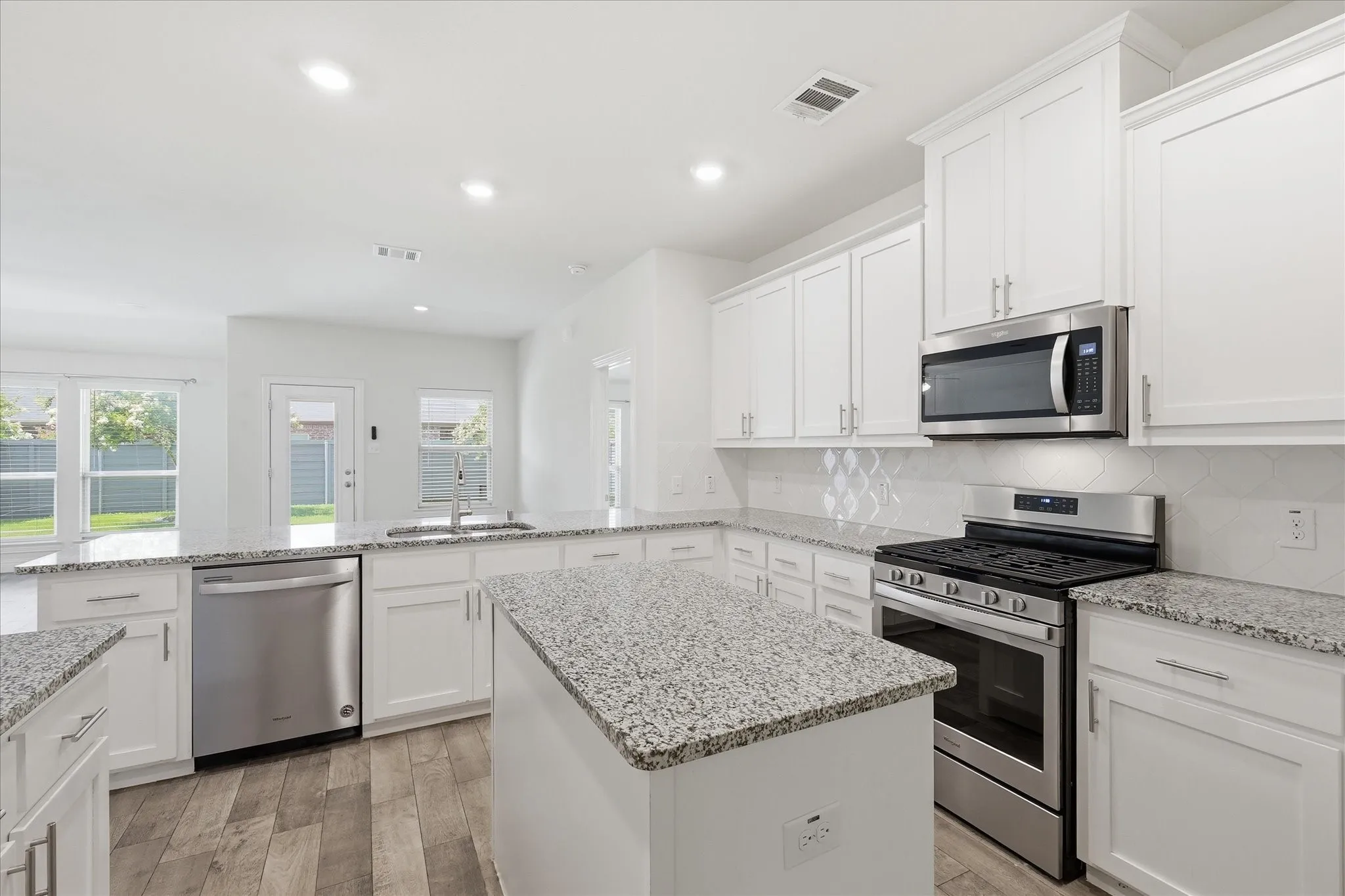 Single Family Residence For Sale in Denton County , 1416 Trailwood Terrace, Little Elm, Texas 76227, 3 Bedroom, 2 Bathroom, 2 Garage spaces, 1,882 Sqft, built in 2019, mls#21316861, Real Estate Agent in Little Elm, Homes For Sale in Denton county, Homes For Sale in Little Elm, Realtor in Little Elm Texas, Real Estate Brokerage Independent Realty Texas, Luminita Cordes Realtor