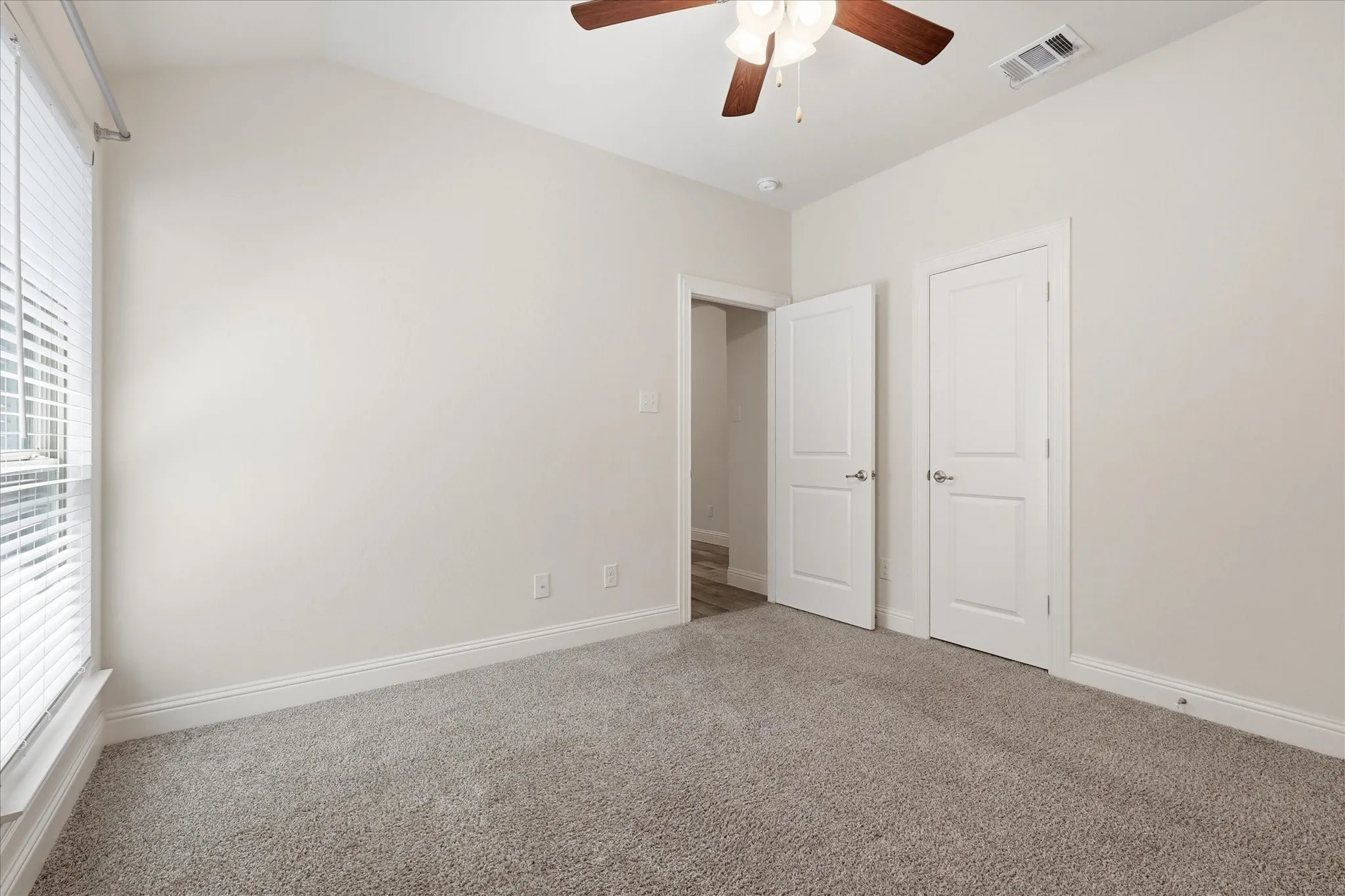 Single Family Residence For Sale in Denton County , 1416 Trailwood Terrace, Little Elm, Texas 76227, 3 Bedroom, 2 Bathroom, 2 Garage spaces, 1,882 Sqft, built in 2019, mls#21316861, Real Estate Agent in Little Elm, Homes For Sale in Denton county, Homes For Sale in Little Elm, Realtor in Little Elm Texas, Real Estate Brokerage Independent Realty Texas, Luminita Cordes Realtor