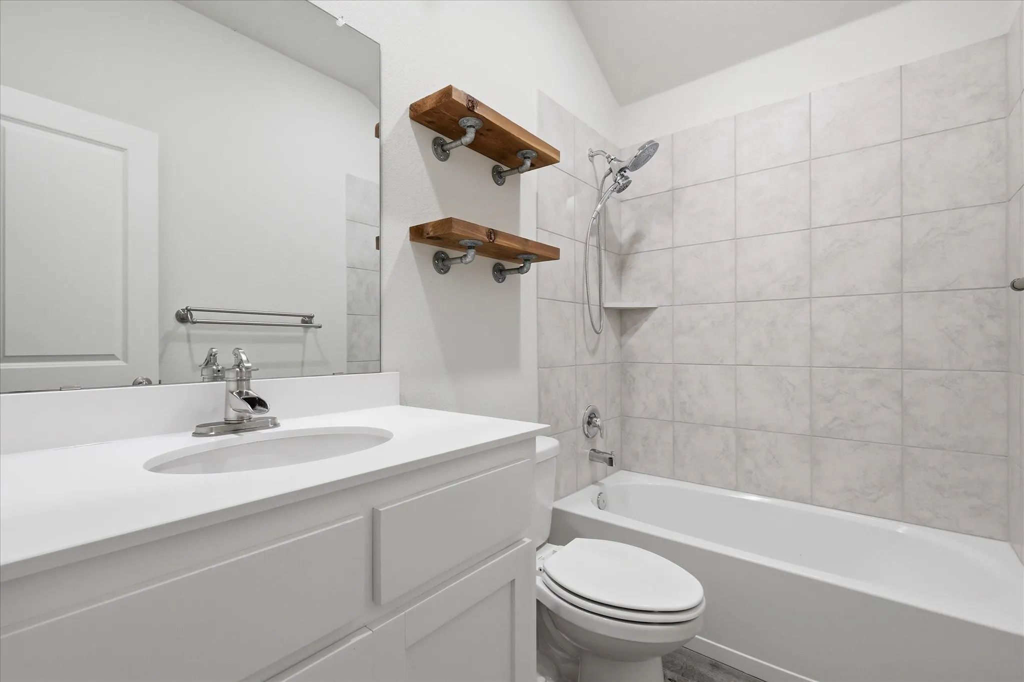Single Family Residence For Sale in Denton County , 1416 Trailwood Terrace, Little Elm, Texas 76227, 3 Bedroom, 2 Bathroom, 2 Garage spaces, 1,882 Sqft, built in 2019, mls#21316861, Real Estate Agent in Little Elm, Homes For Sale in Denton county, Homes For Sale in Little Elm, Realtor in Little Elm Texas, Real Estate Brokerage Independent Realty Texas, Luminita Cordes Realtor