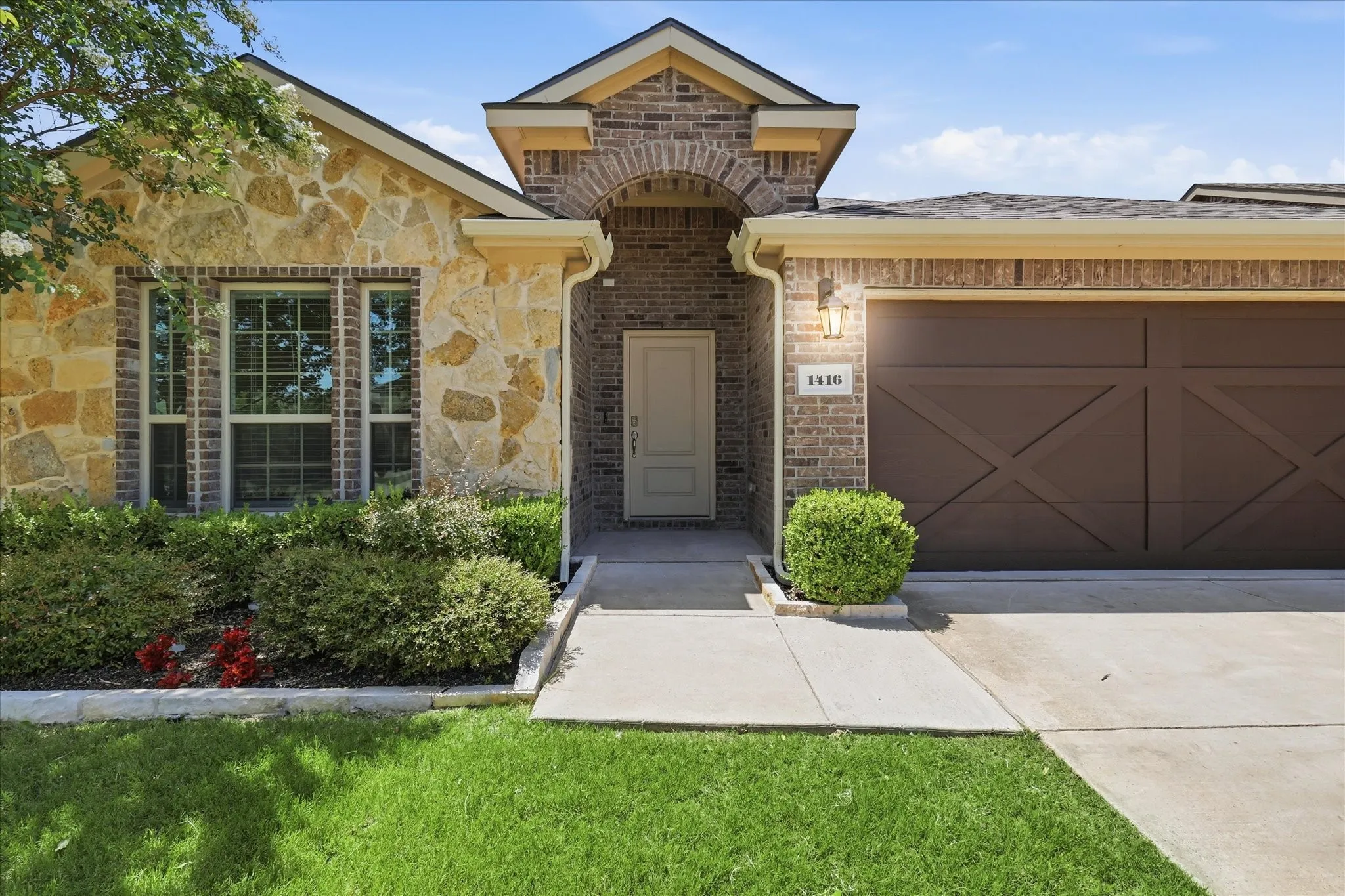 Single Family Residence For Sale in Denton County , 1416 Trailwood Terrace, Little Elm, Texas 76227, 3 Bedroom, 2 Bathroom, 2 Garage spaces, 1,882 Sqft, built in 2019, mls#21316861, Real Estate Agent in Little Elm, Homes For Sale in Denton county, Homes For Sale in Little Elm, Realtor in Little Elm Texas, Real Estate Brokerage Independent Realty Texas, Luminita Cordes Realtor