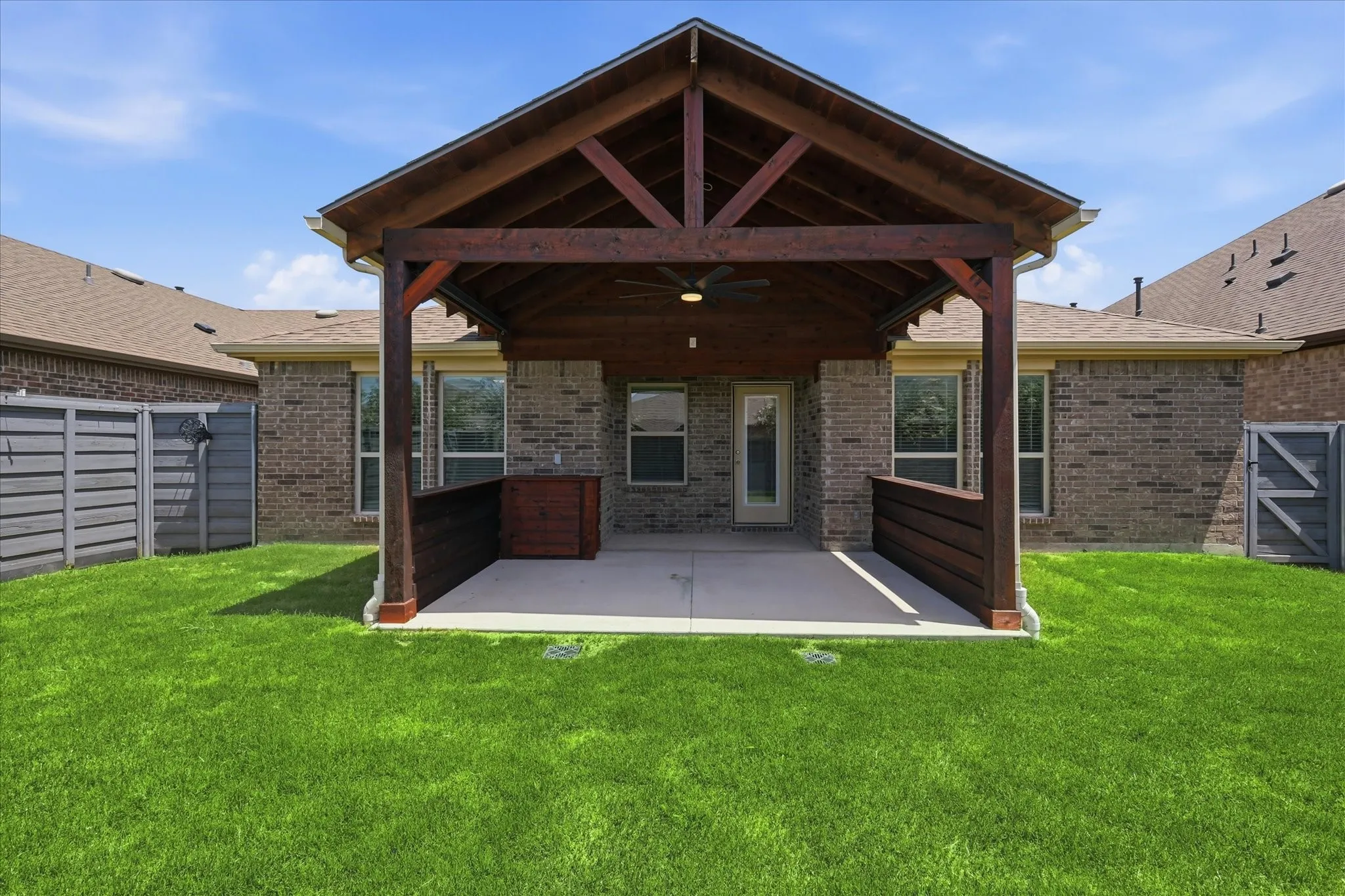 Single Family Residence For Sale in Denton County , 1416 Trailwood Terrace, Little Elm, Texas 76227, 3 Bedroom, 2 Bathroom, 2 Garage spaces, 1,882 Sqft, built in 2019, mls#21316861, Real Estate Agent in Little Elm, Homes For Sale in Denton county, Homes For Sale in Little Elm, Realtor in Little Elm Texas, Real Estate Brokerage Independent Realty Texas, Luminita Cordes Realtor