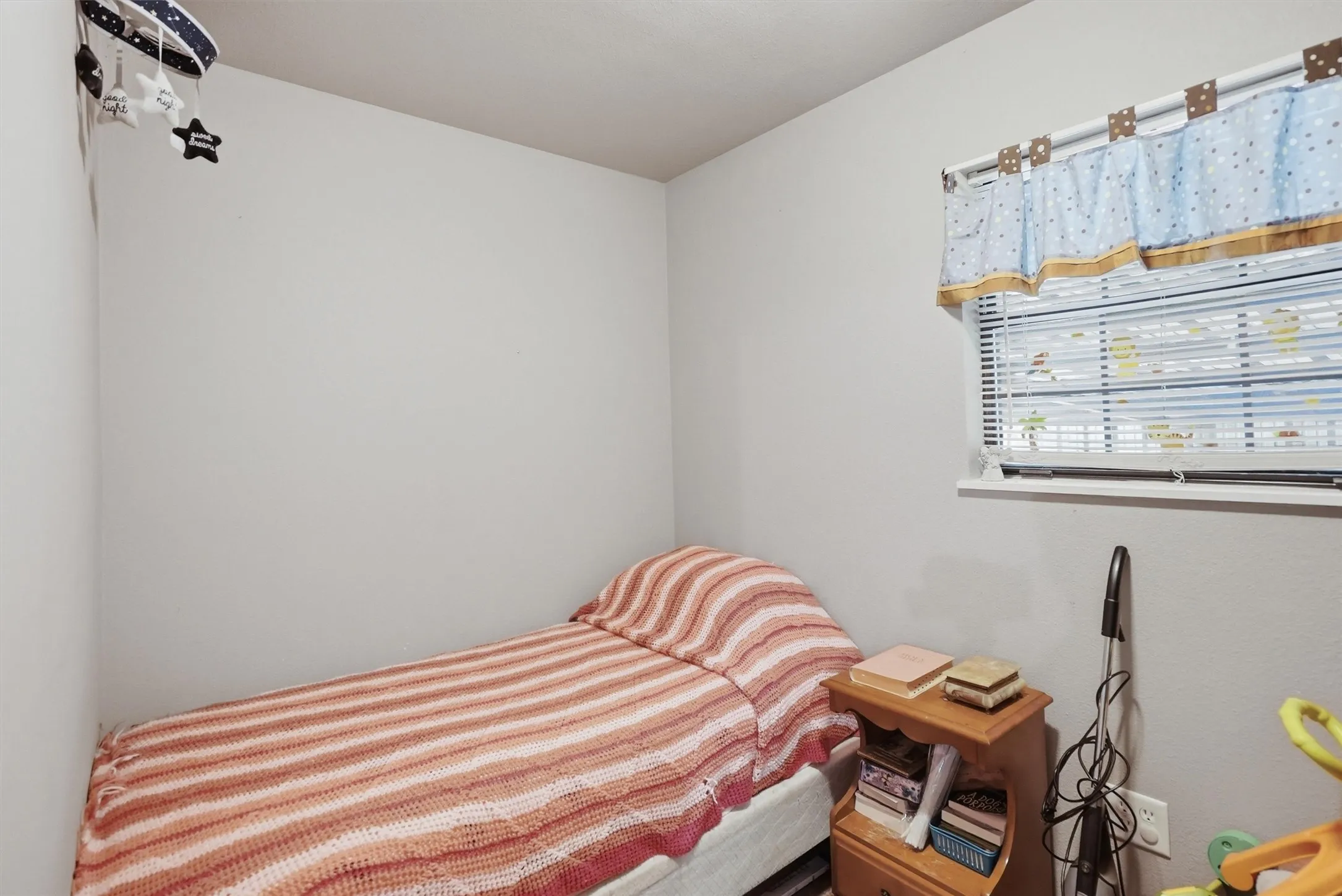2nd floor Flex room/office