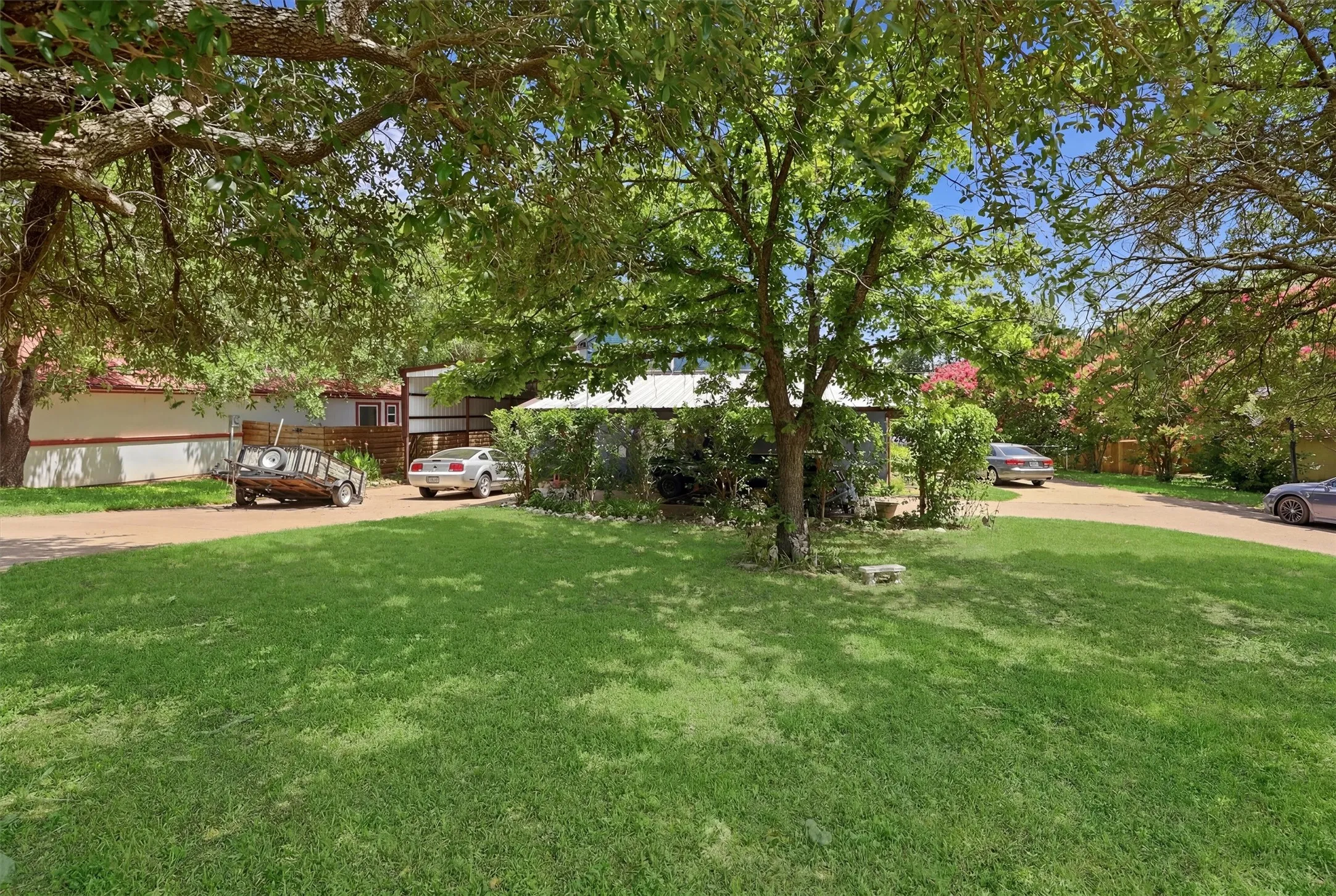 Single Family Residence For Sale in Parker County , 1101 Charles Street, Weatherford, Texas 76086, 3 Bedroom, 2 Bathroom, Garage spaces, 1,920 Sqft, built in 2014, mls#21316401, Real Estate Agent in Weatherford, Homes For Sale in Parker county, Homes For Sale in Weatherford, Realtor in Weatherford Texas, Real Estate Brokerage Independent Realty Texas, Luminita Cordes Realtor