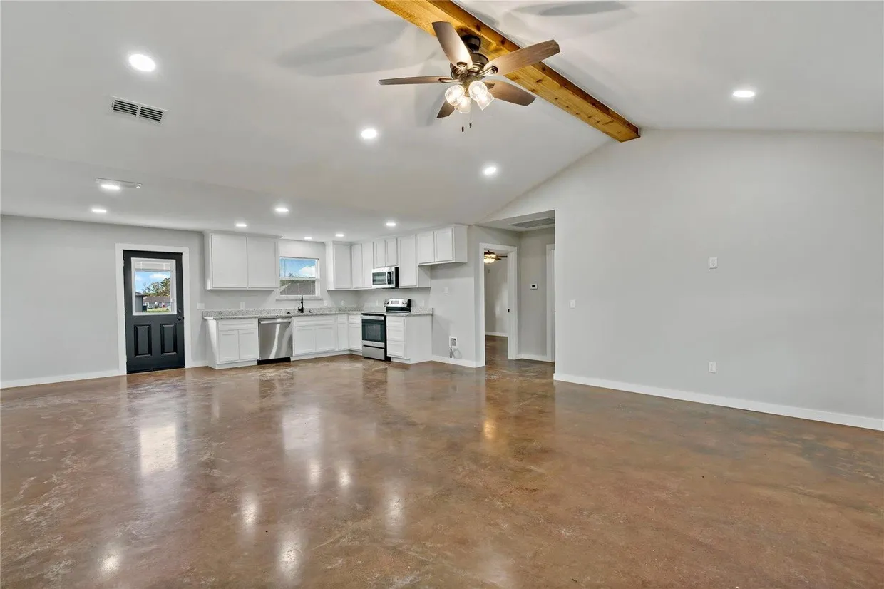 Single Family Residence For Sale in Lamar County , 23 PR 43794, Paris, Texas 75462, 3 Bedroom, 2 Bathroom, Garage spaces, 1,457 Sqft, built in 2024, mls#21319615, Real Estate Agent in Paris, Homes For Sale in Lamar county, Homes For Sale in Paris, Realtor in Paris Texas, Real Estate Brokerage Independent Realty Texas, Luminita Cordes Realtor