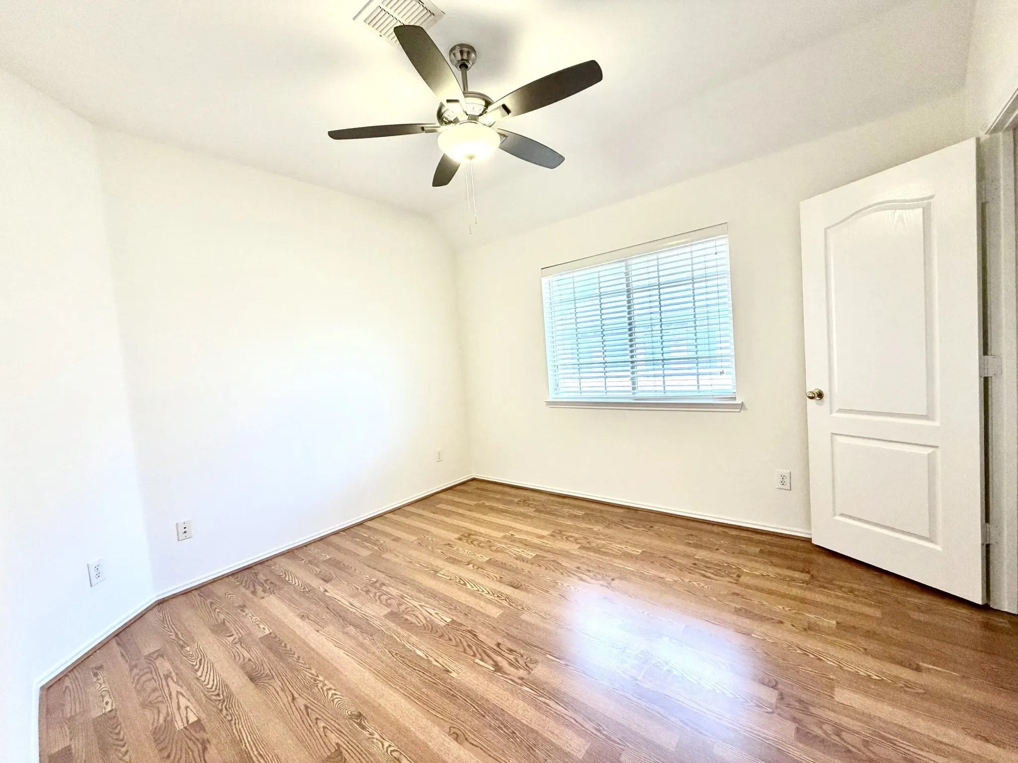 Single Family Residence For Rent in Dallas County , 516 Hawken Drive, Coppell, Texas 75019, 3 Bedroom, 3 Bathroom, 2 Garage spaces, 2,341 Sqft, built in 2001, mls#21319541, Real Estate Agent in Coppell, Homes For Rent in Dallas county, Homes For Rent in Coppell, Realtor in Coppell Texas, Real Estate Brokerage Independent Realty Texas, Luminita Cordes Realtor