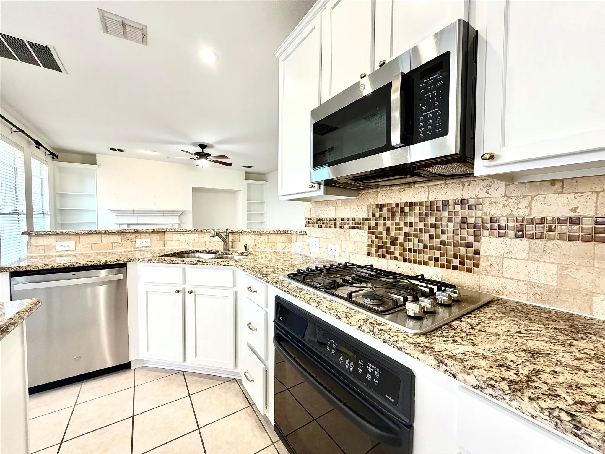 Single Family Residence For Rent in Dallas County , 516 Hawken Drive, Coppell, Texas 75019, 3 Bedroom, 3 Bathroom, 2 Garage spaces, 2,341 Sqft, built in 2001, mls#21319541, Real Estate Agent in Coppell, Homes For Rent in Dallas county, Homes For Rent in Coppell, Realtor in Coppell Texas, Real Estate Brokerage Independent Realty Texas, Luminita Cordes Realtor