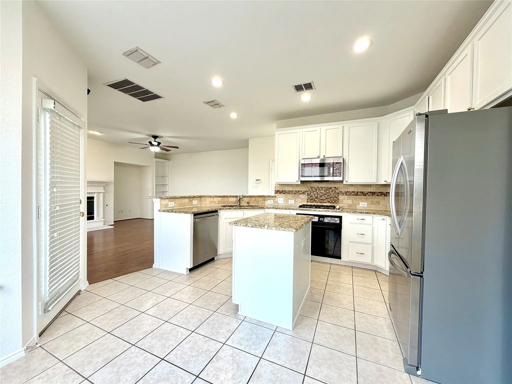 Single Family Residence For Rent in Dallas County , 516 Hawken Drive, Coppell, Texas 75019, 3 Bedroom, 3 Bathroom, 2 Garage spaces, 2,341 Sqft, built in 2001, mls#21319541, Real Estate Agent in Coppell, Homes For Rent in Dallas county, Homes For Rent in Coppell, Realtor in Coppell Texas, Real Estate Brokerage Independent Realty Texas, Luminita Cordes Realtor