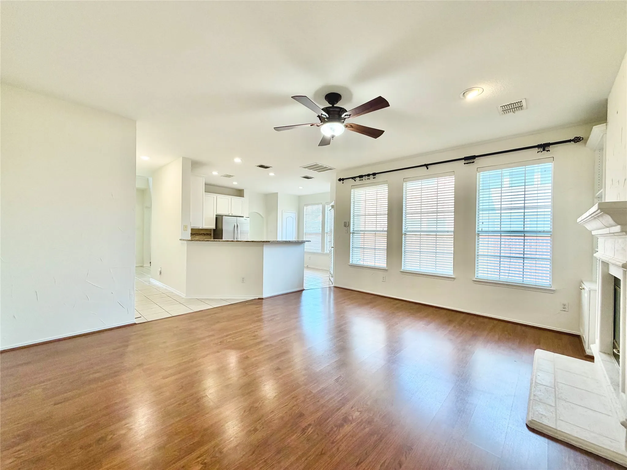 Single Family Residence For Rent in Dallas County , 516 Hawken Drive, Coppell, Texas 75019, 3 Bedroom, 3 Bathroom, 2 Garage spaces, 2,341 Sqft, built in 2001, mls#21319541, Real Estate Agent in Coppell, Homes For Rent in Dallas county, Homes For Rent in Coppell, Realtor in Coppell Texas, Real Estate Brokerage Independent Realty Texas, Luminita Cordes Realtor