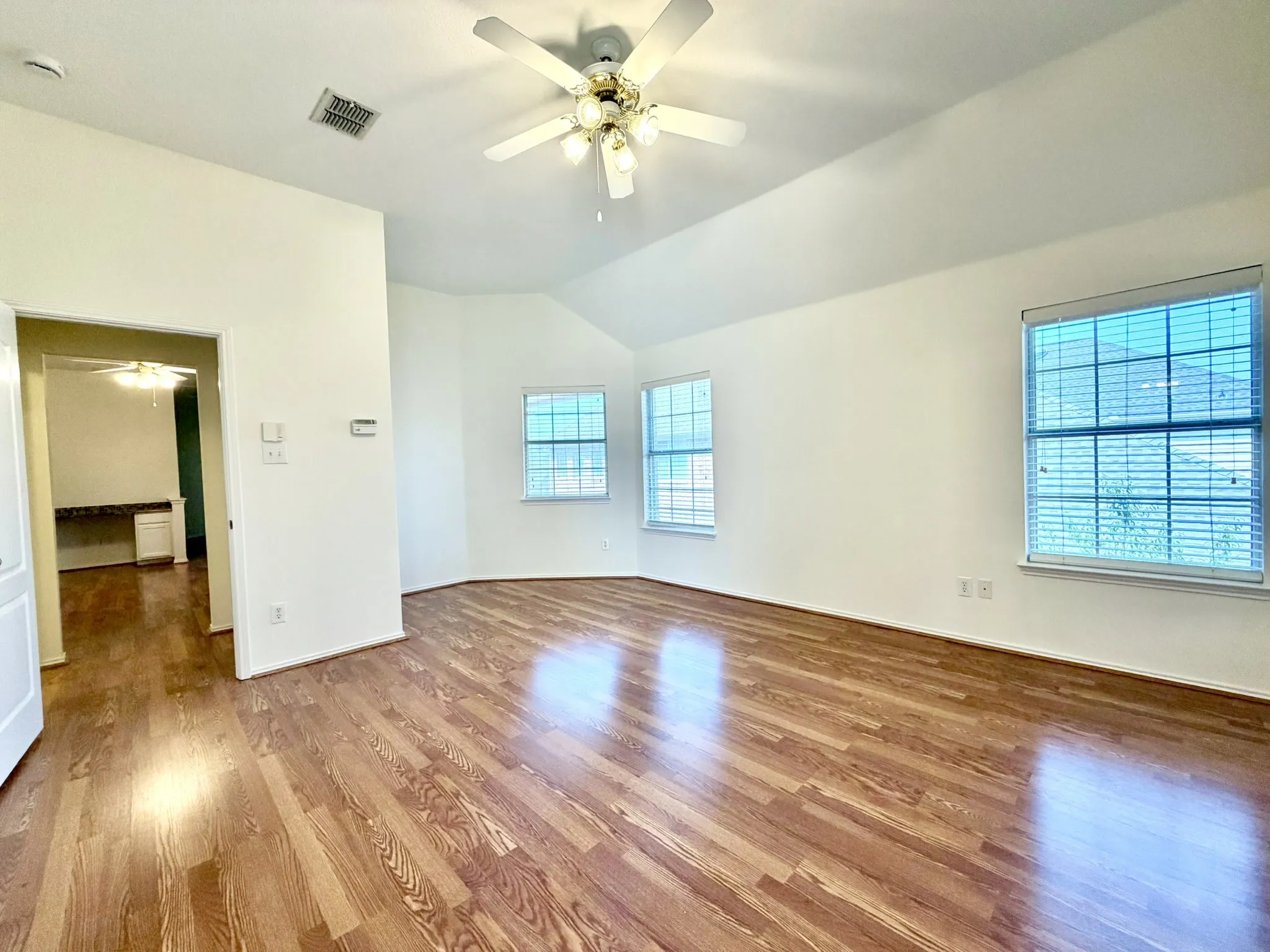 Single Family Residence For Rent in Dallas County , 516 Hawken Drive, Coppell, Texas 75019, 3 Bedroom, 3 Bathroom, 2 Garage spaces, 2,341 Sqft, built in 2001, mls#21319541, Real Estate Agent in Coppell, Homes For Rent in Dallas county, Homes For Rent in Coppell, Realtor in Coppell Texas, Real Estate Brokerage Independent Realty Texas, Luminita Cordes Realtor