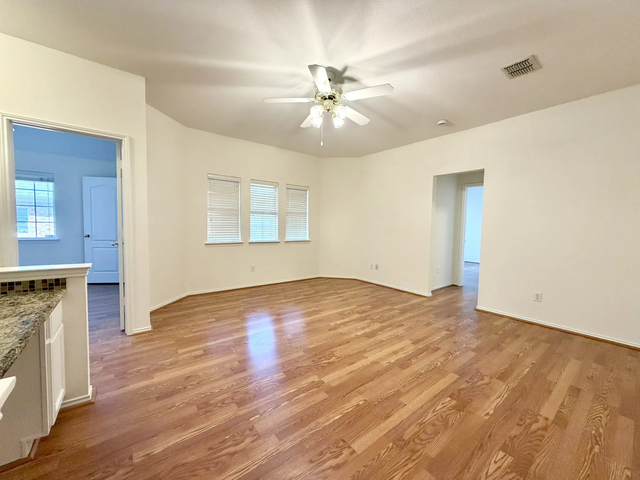 Single Family Residence For Rent in Dallas County , 516 Hawken Drive, Coppell, Texas 75019, 3 Bedroom, 3 Bathroom, 2 Garage spaces, 2,341 Sqft, built in 2001, mls#21319541, Real Estate Agent in Coppell, Homes For Rent in Dallas county, Homes For Rent in Coppell, Realtor in Coppell Texas, Real Estate Brokerage Independent Realty Texas, Luminita Cordes Realtor