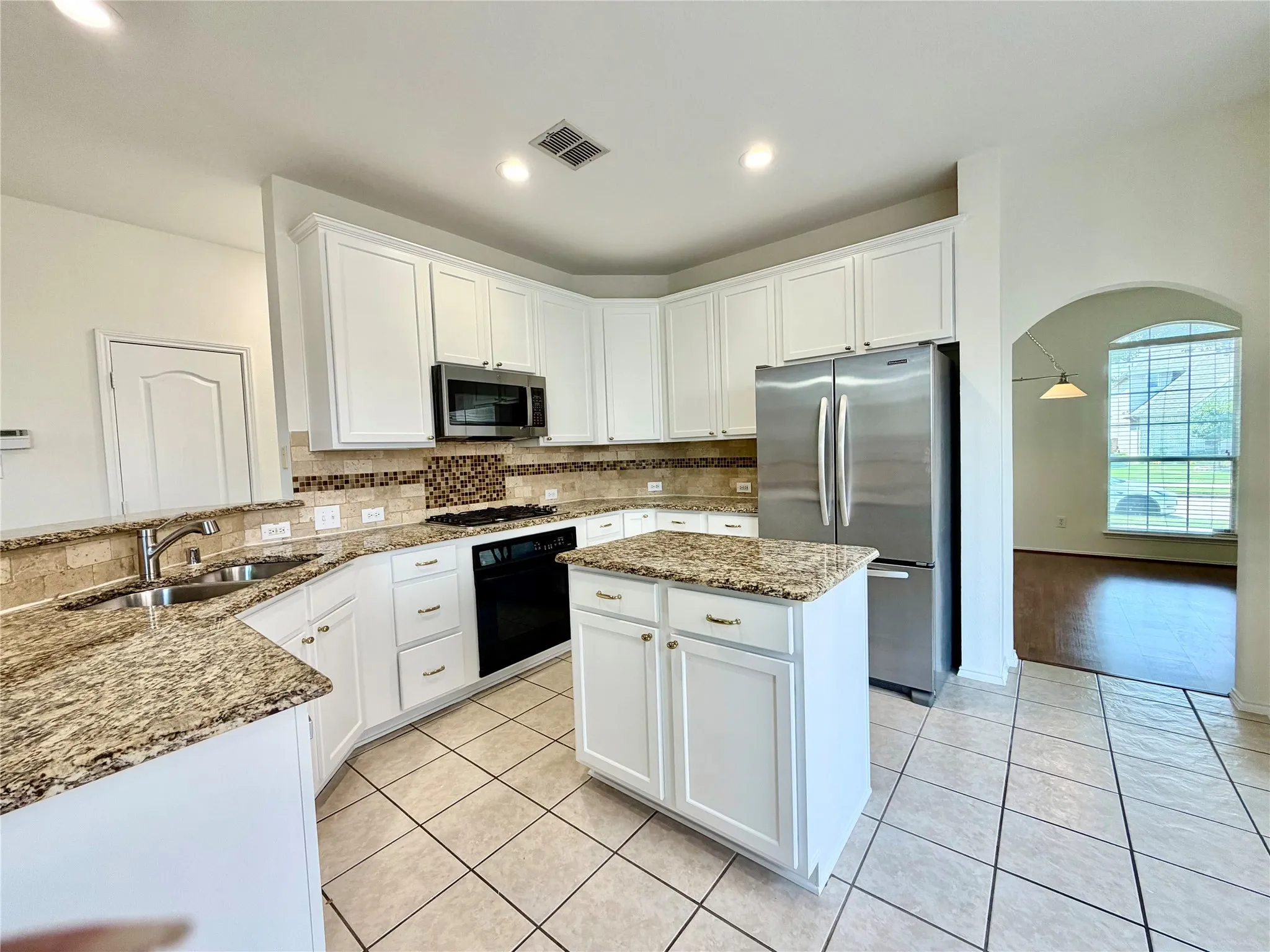 Single Family Residence For Rent in Dallas County , 516 Hawken Drive, Coppell, Texas 75019, 3 Bedroom, 3 Bathroom, 2 Garage spaces, 2,341 Sqft, built in 2001, mls#21319541, Real Estate Agent in Coppell, Homes For Rent in Dallas county, Homes For Rent in Coppell, Realtor in Coppell Texas, Real Estate Brokerage Independent Realty Texas, Luminita Cordes Realtor