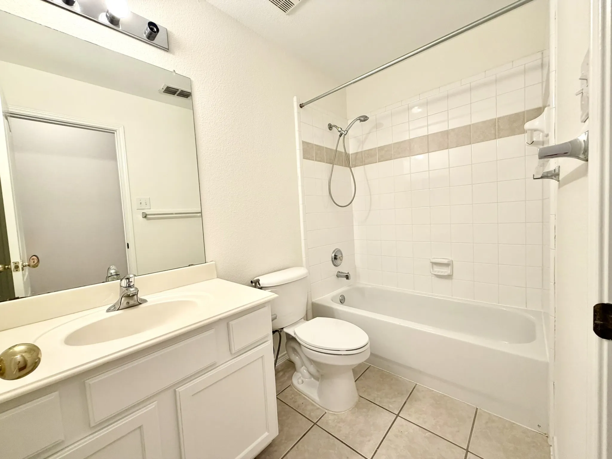 Single Family Residence For Rent in Dallas County , 516 Hawken Drive, Coppell, Texas 75019, 3 Bedroom, 3 Bathroom, 2 Garage spaces, 2,341 Sqft, built in 2001, mls#21319541, Real Estate Agent in Coppell, Homes For Rent in Dallas county, Homes For Rent in Coppell, Realtor in Coppell Texas, Real Estate Brokerage Independent Realty Texas, Luminita Cordes Realtor