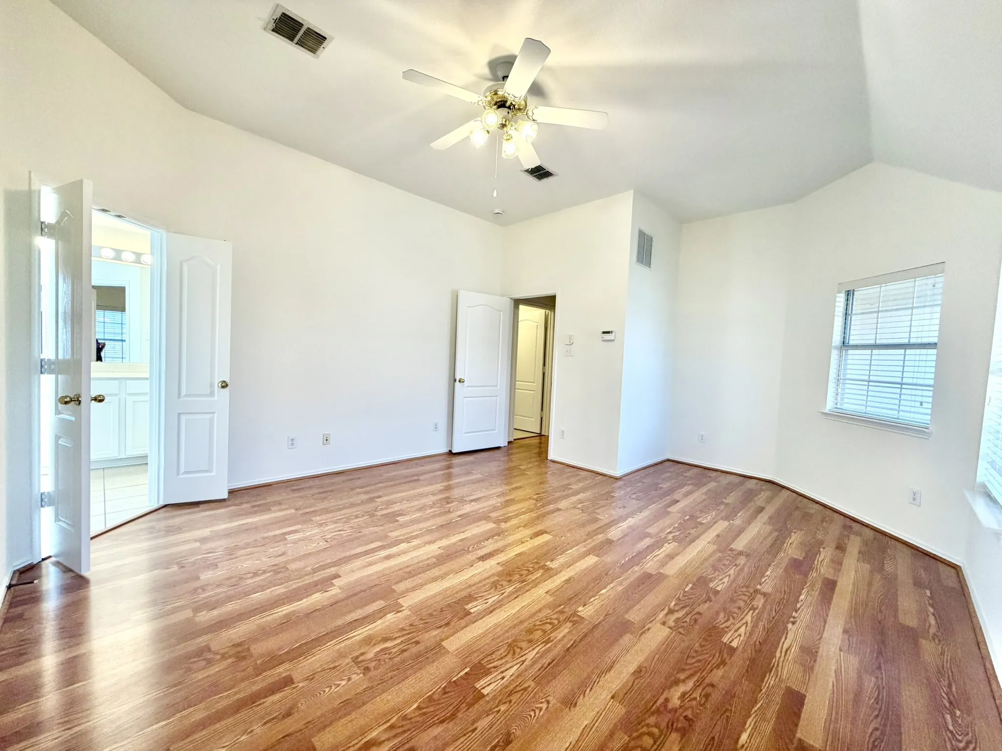 Single Family Residence For Rent in Dallas County , 516 Hawken Drive, Coppell, Texas 75019, 3 Bedroom, 3 Bathroom, 2 Garage spaces, 2,341 Sqft, built in 2001, mls#21319541, Real Estate Agent in Coppell, Homes For Rent in Dallas county, Homes For Rent in Coppell, Realtor in Coppell Texas, Real Estate Brokerage Independent Realty Texas, Luminita Cordes Realtor